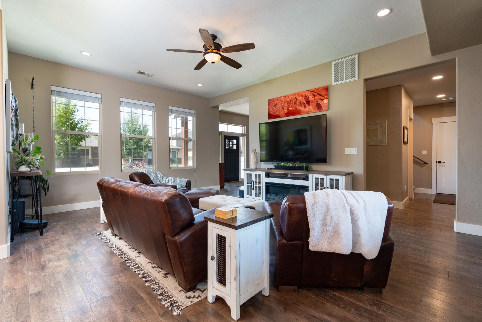 1139 Aspen Village Lp Property Photo 5