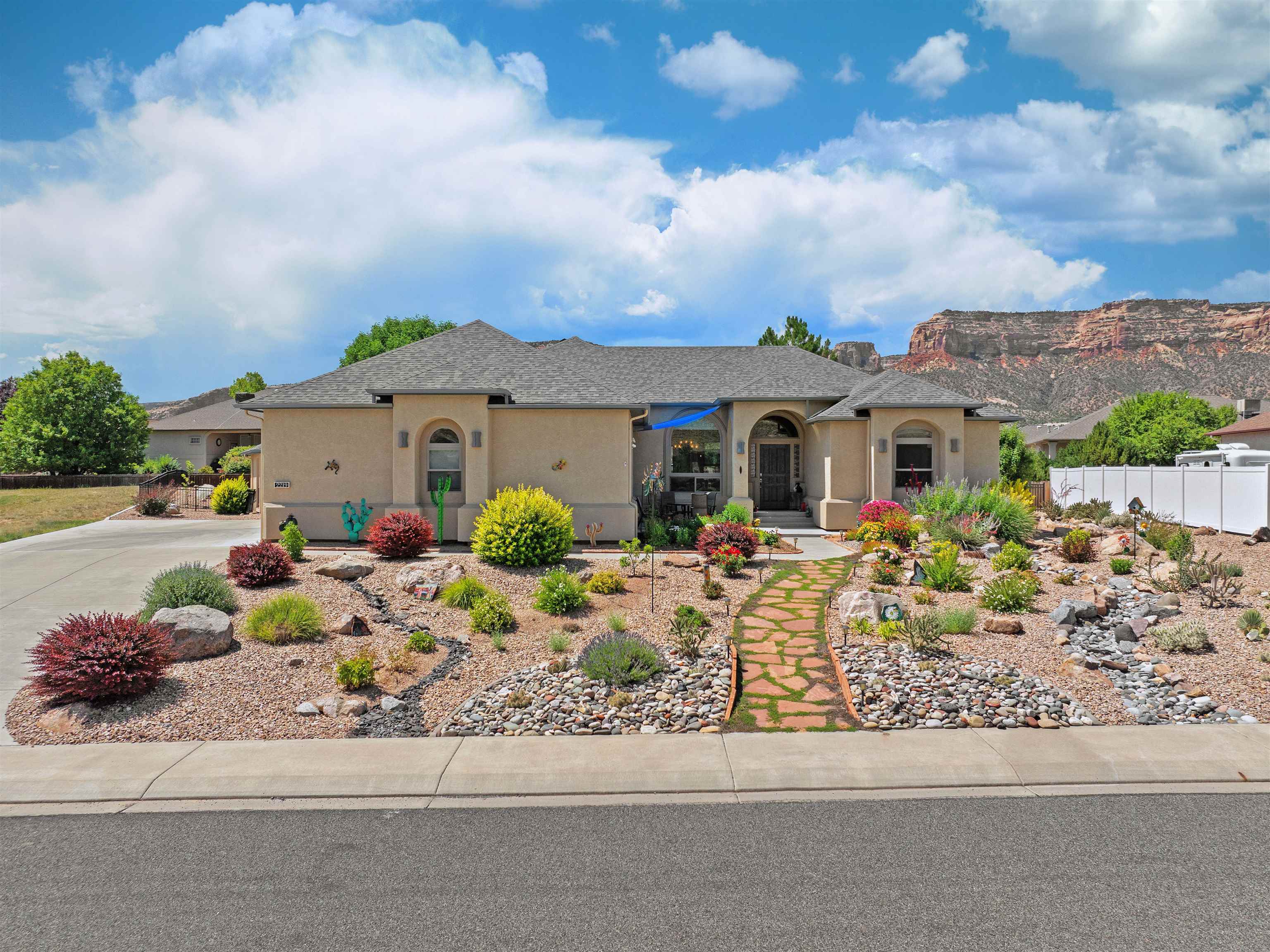 2219 Canyon Rim Drive Property Photo 4