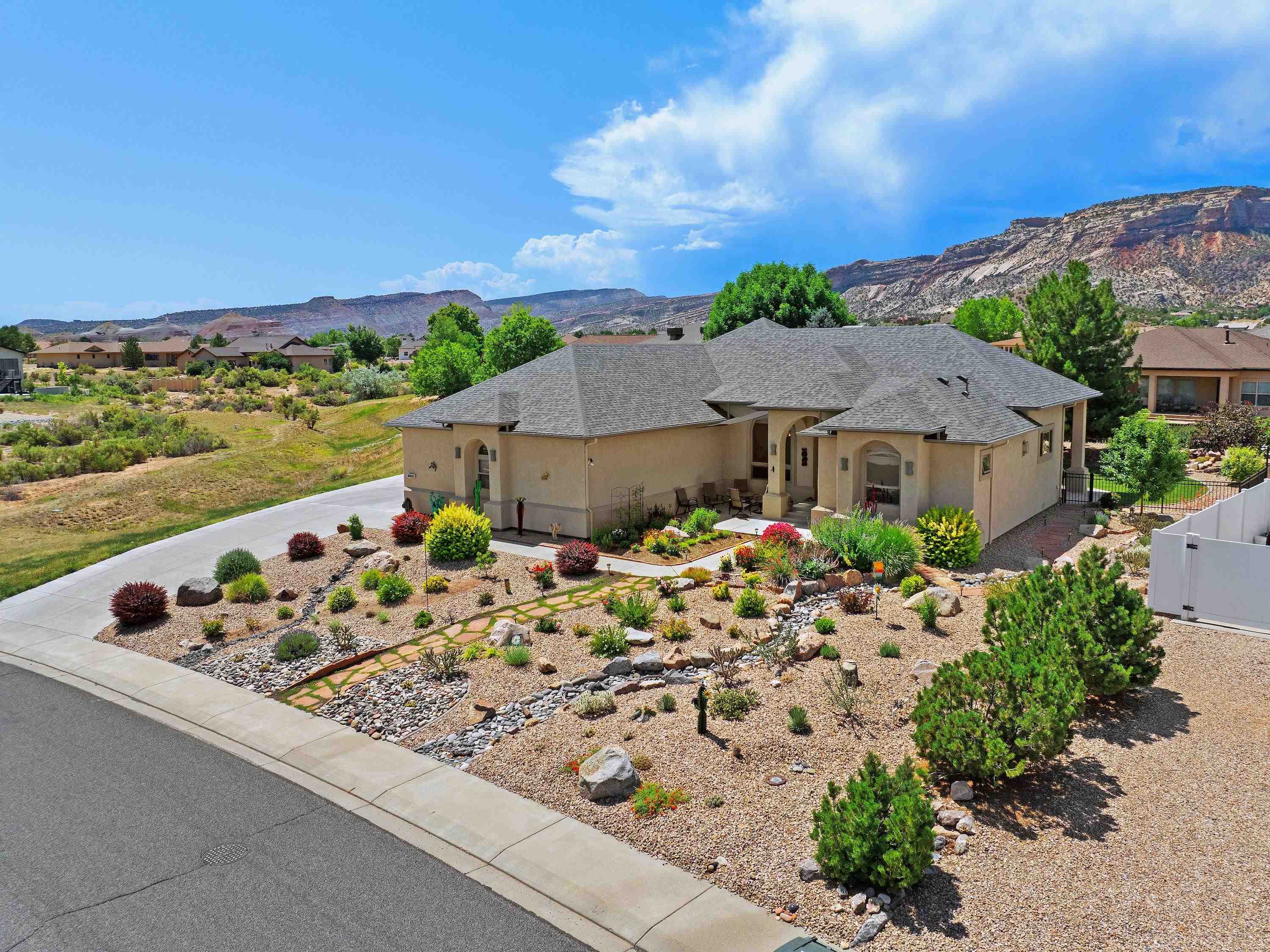 2219 Canyon Rim Drive Property Photo 5