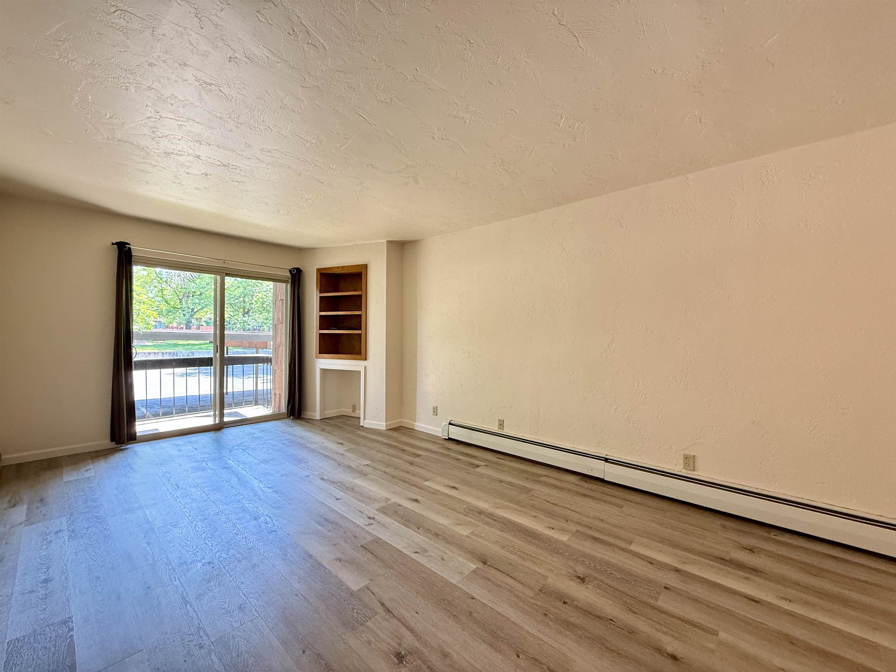 3150 Lakeside Drive Property Photo 5