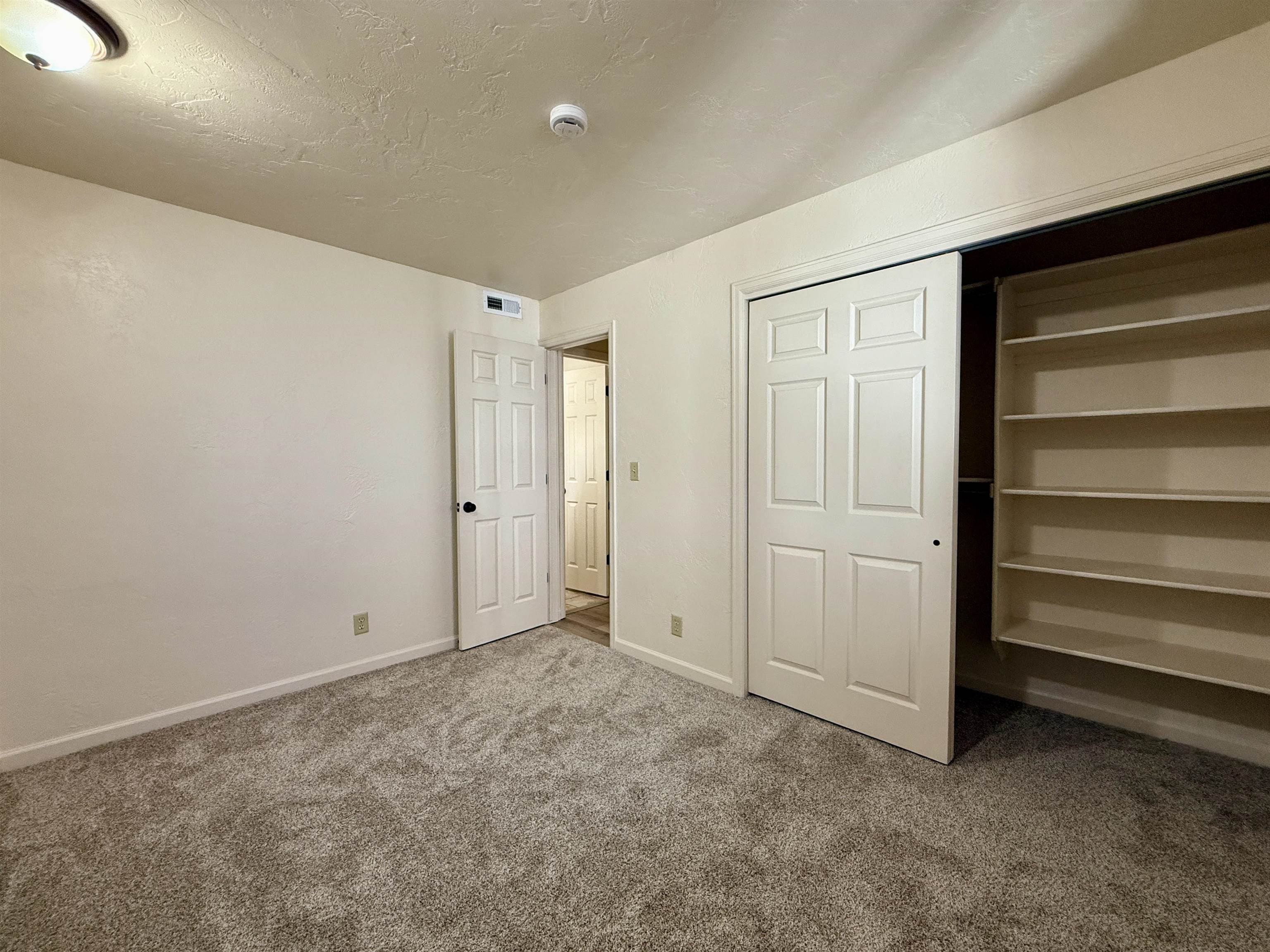 3150 Lakeside Drive Property Photo 14