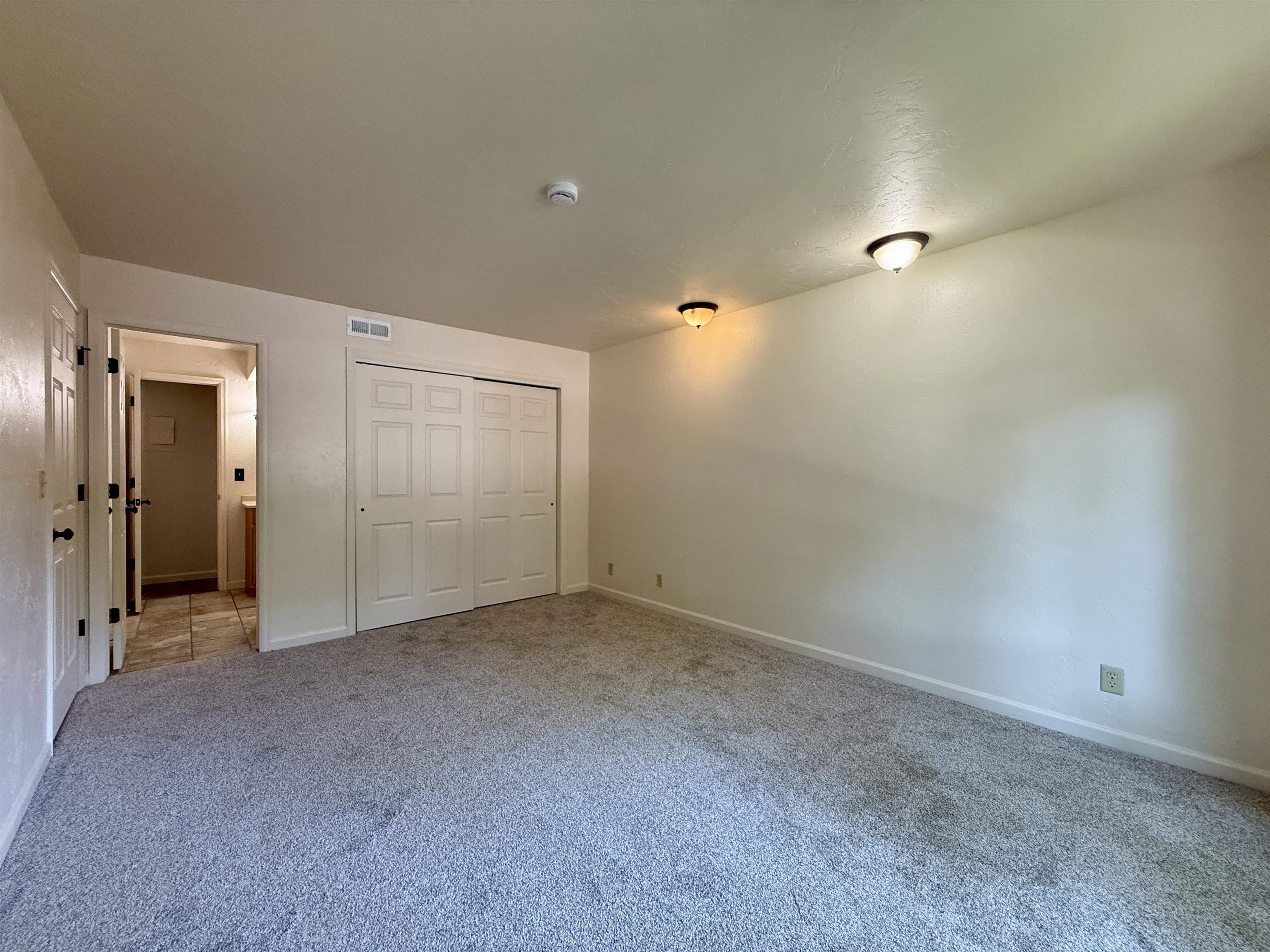 3150 Lakeside Drive Property Photo 16