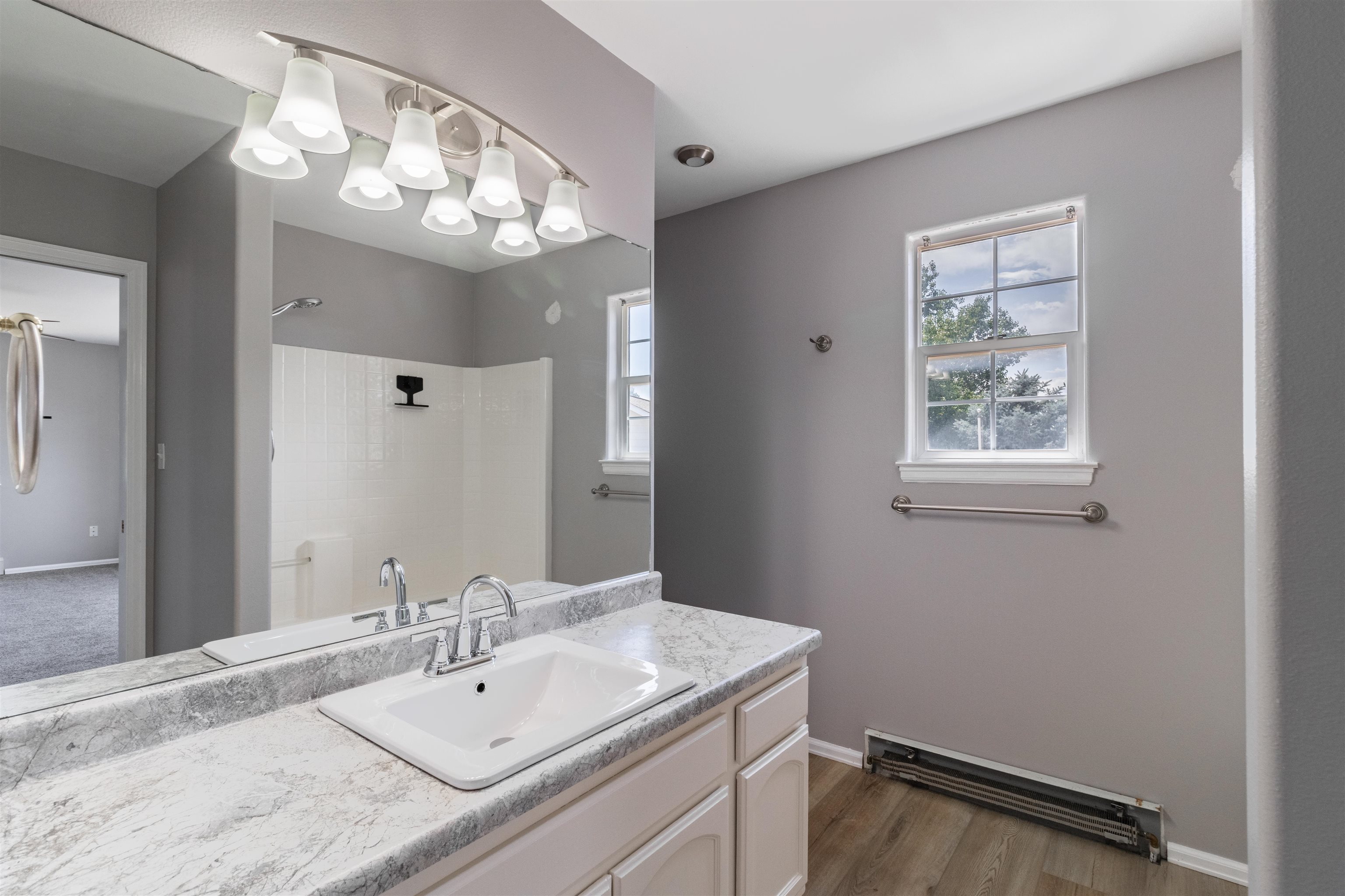 646 1/2 Ian Court Property Photo 18