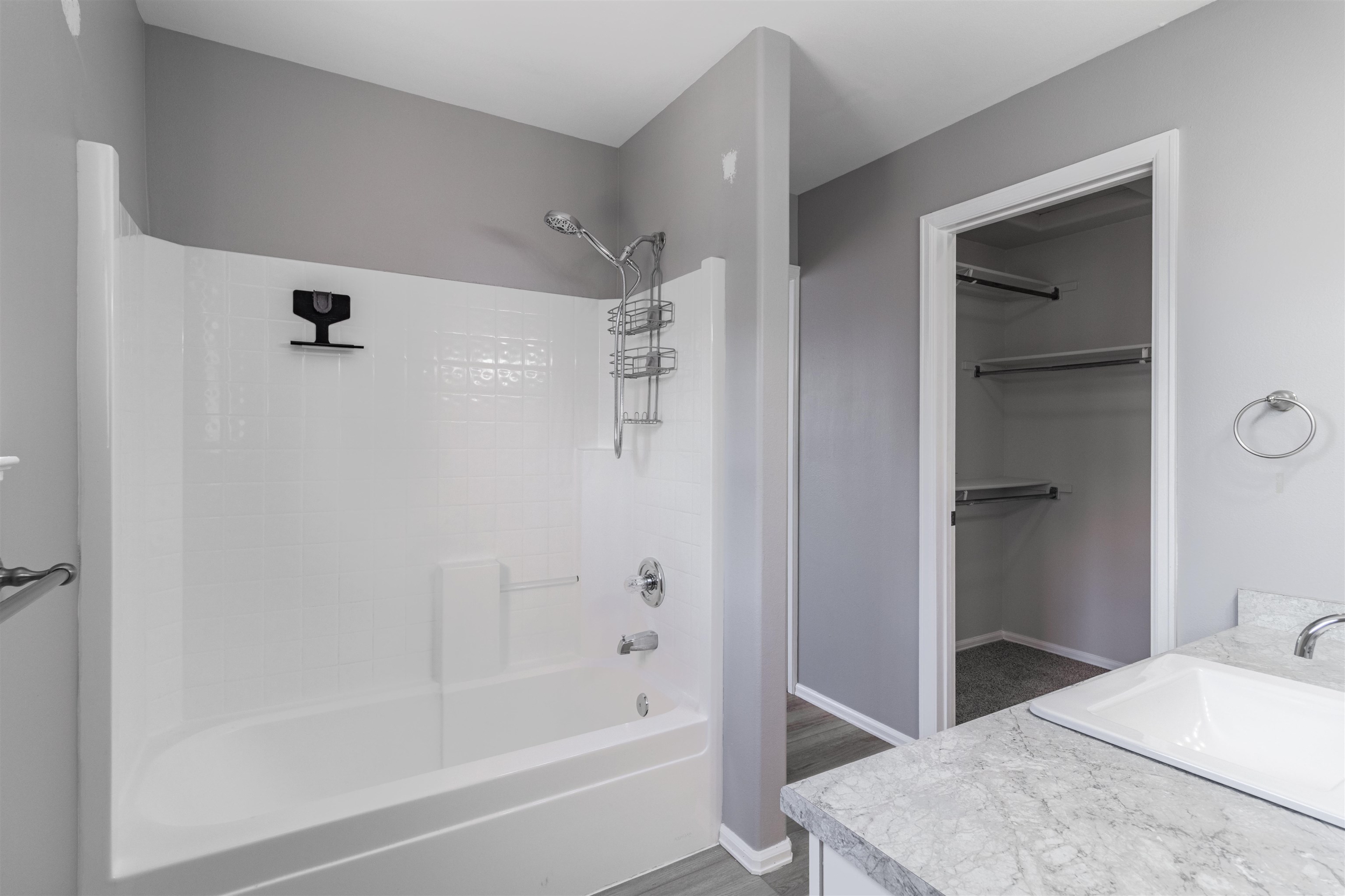 646 1/2 Ian Court Property Photo 19