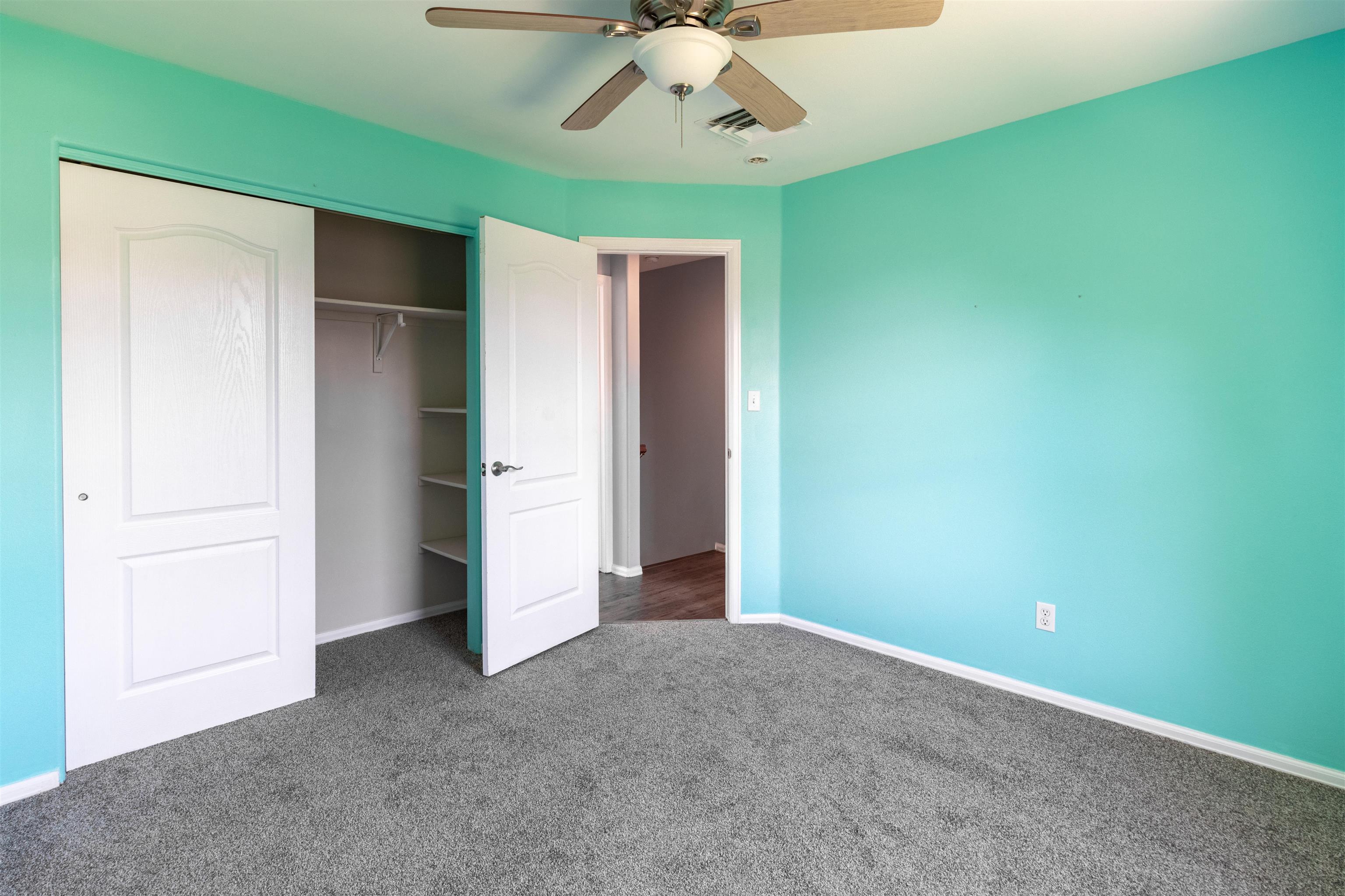 646 1/2 Ian Court Property Photo 25