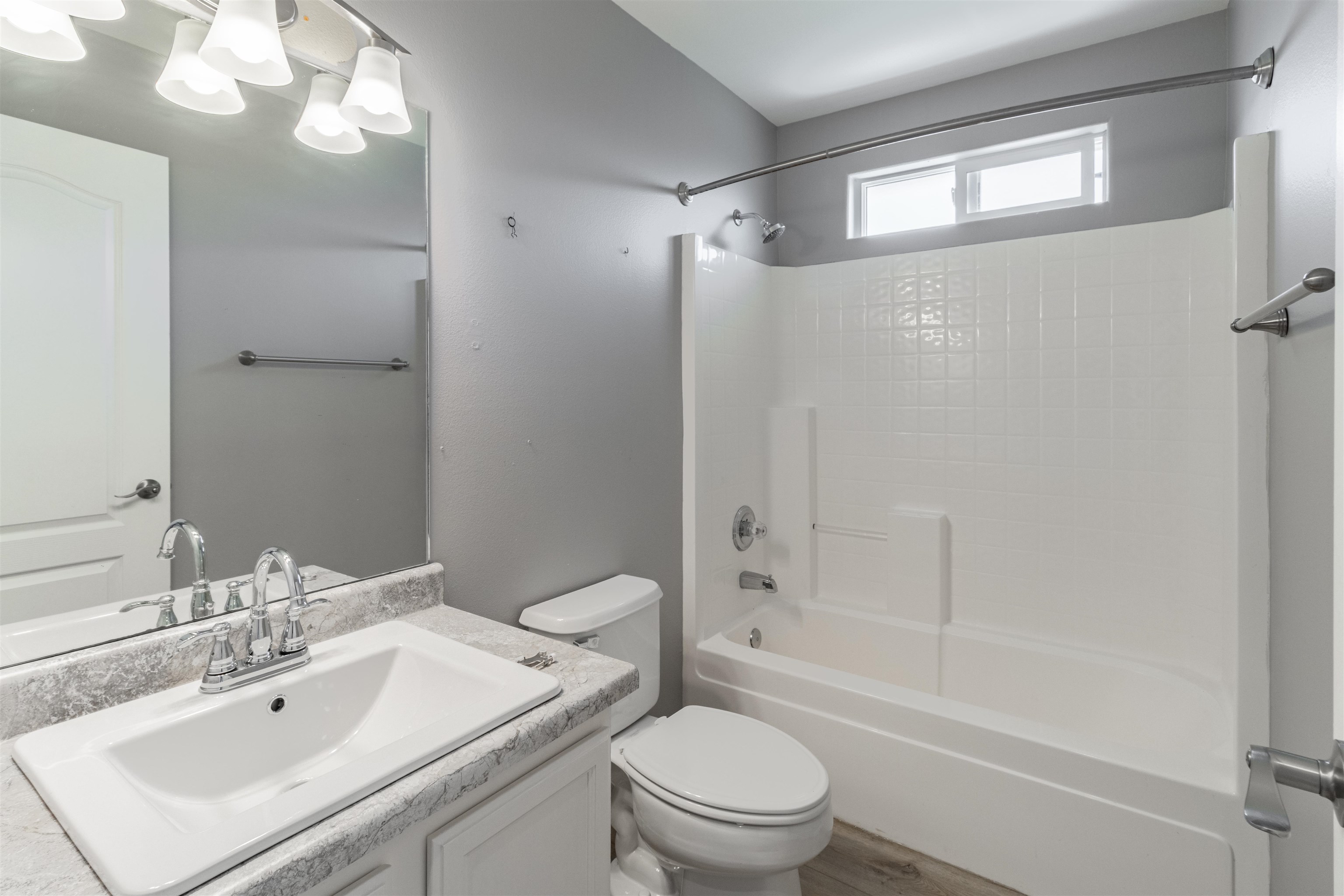 646 1/2 Ian Court Property Photo 26