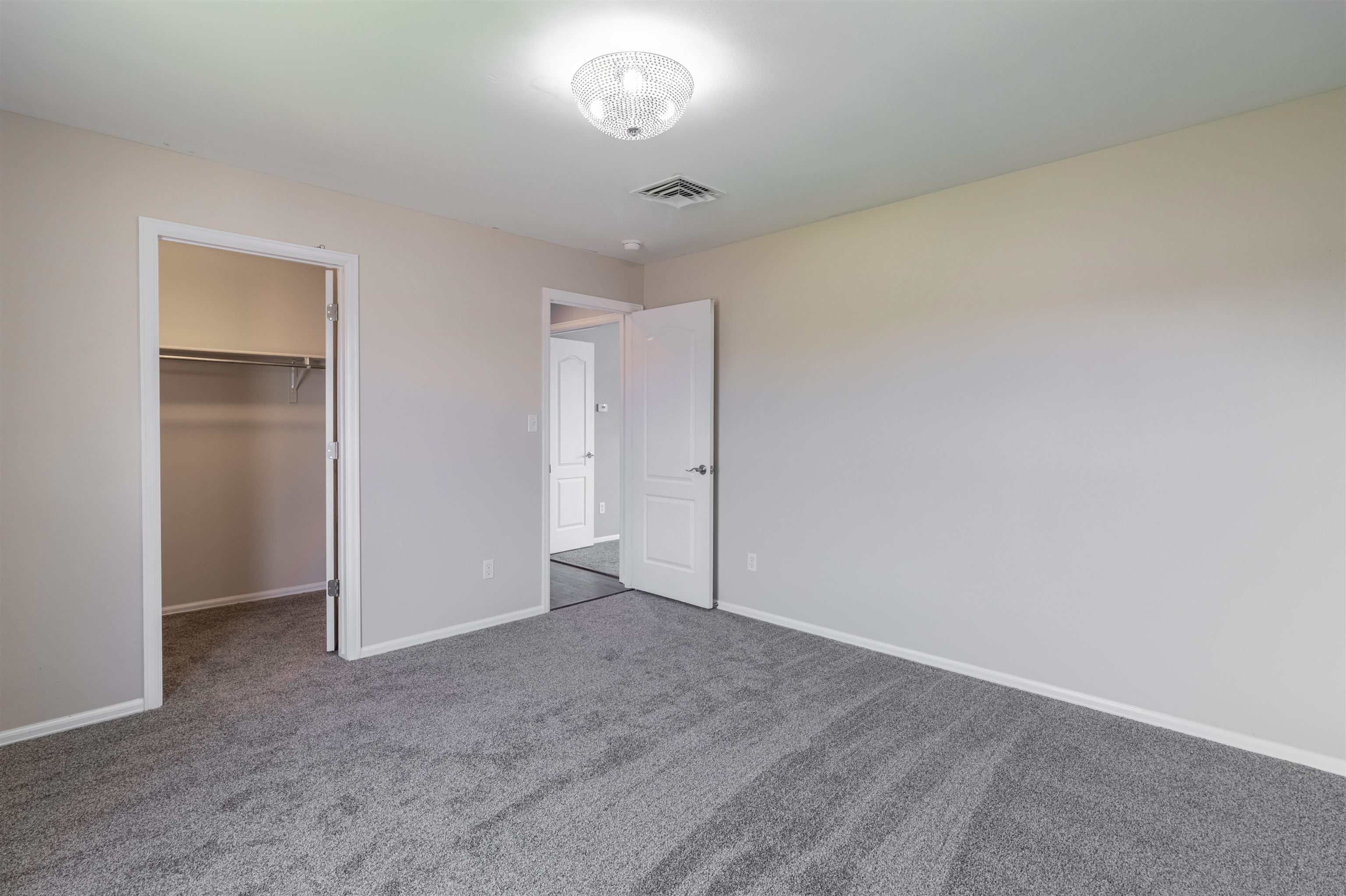 646 1/2 Ian Court Property Photo 28