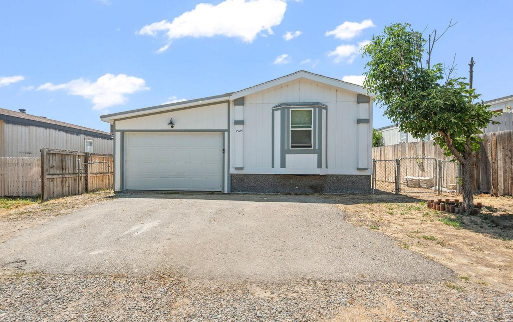 1525 Clarkton Street Property Photo 1