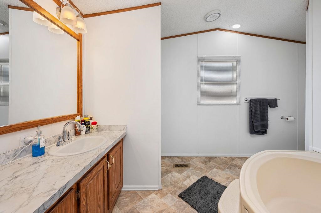 1525 Clarkton Street Property Photo 17
