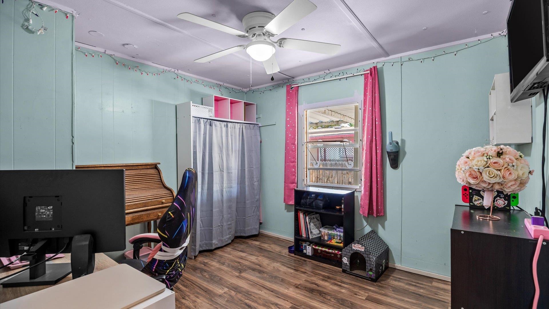 565 Eastwood Drive Property Photo 13