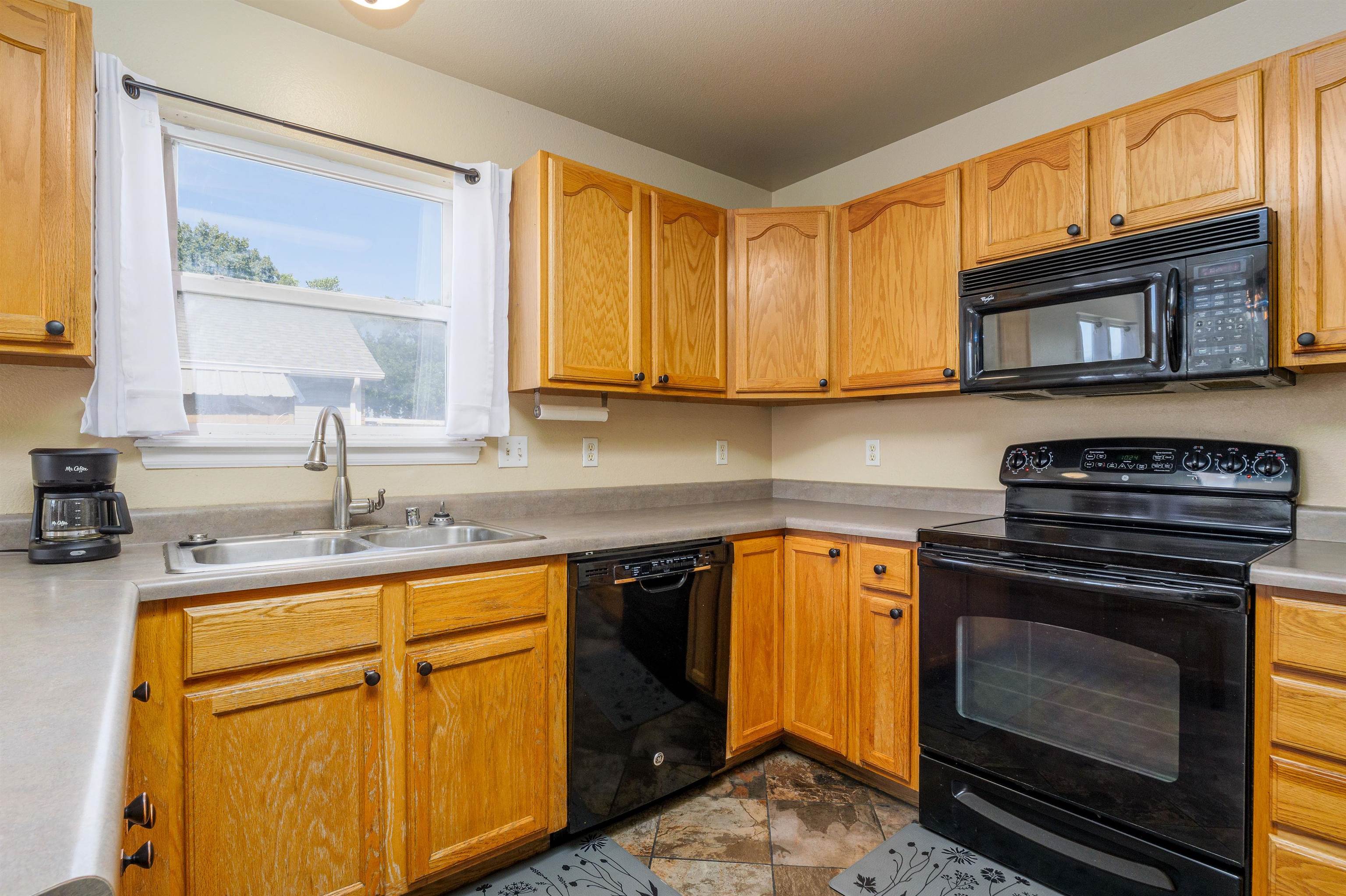 508 1/2 Arrowleaf Drive Property Photo 13