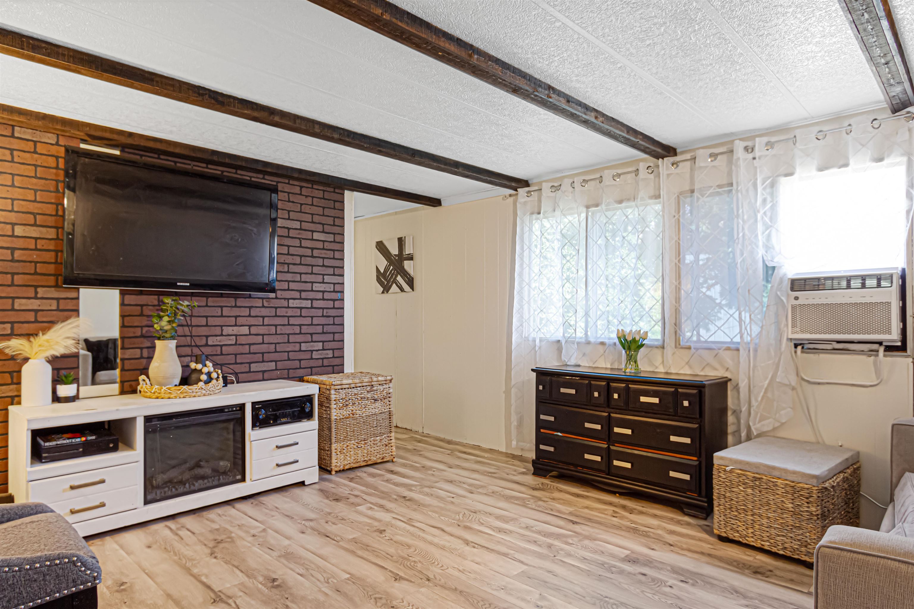 585 25 1/2 Road Property Photo 3