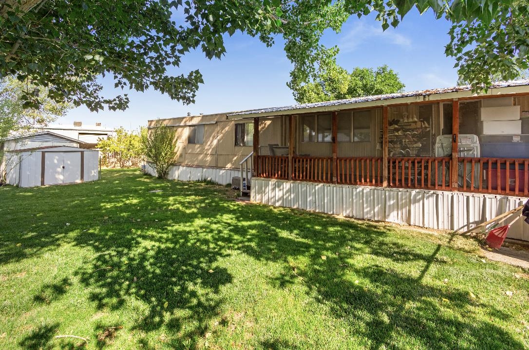 585 25 1/2 Road Property Photo 16