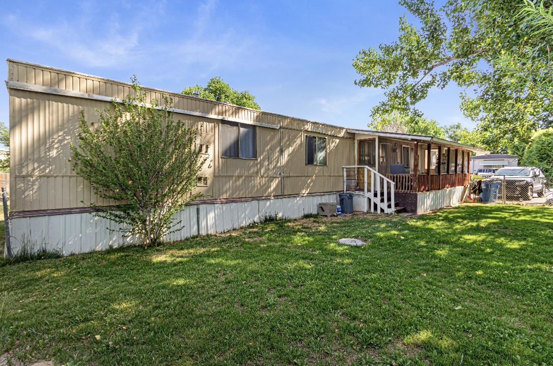585 25 1/2 Road Property Photo 17