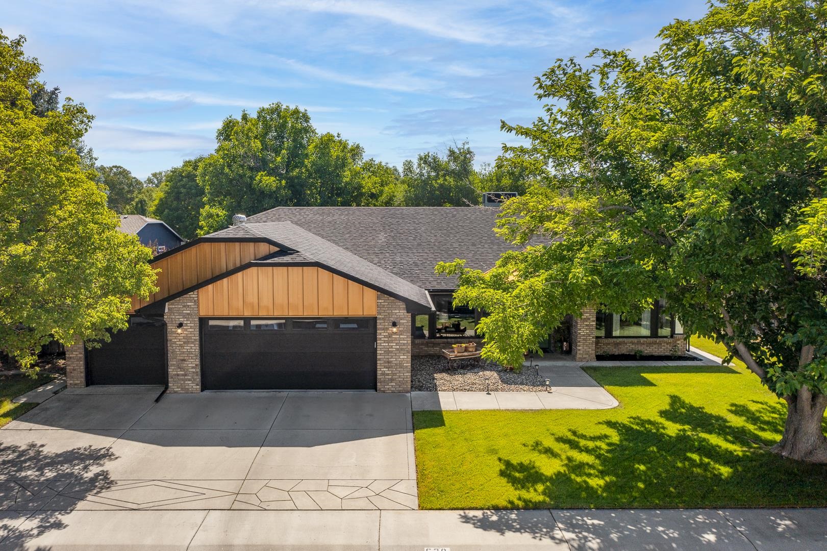 638 Gold Leaf Court Property Photo 2