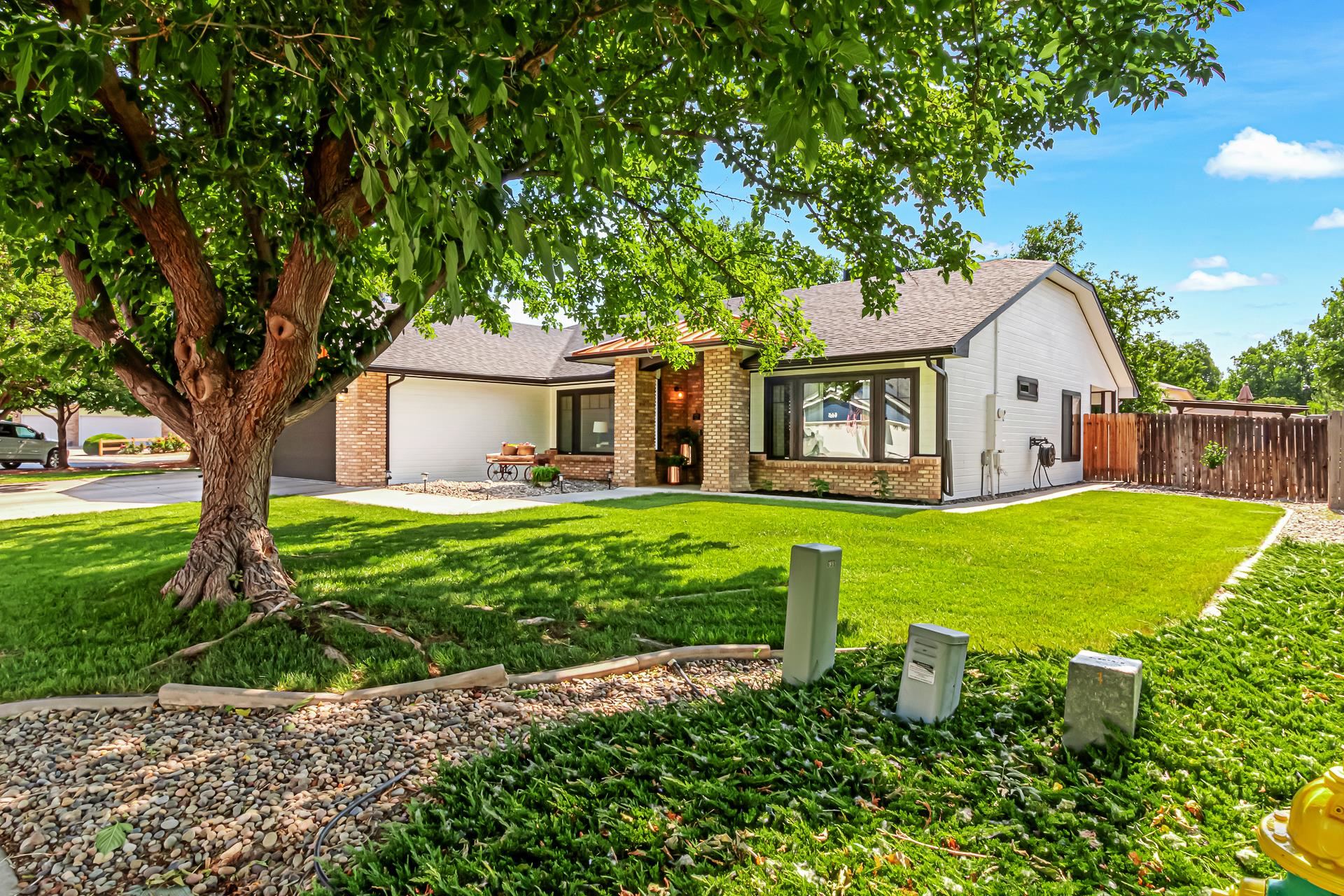638 Gold Leaf Court Property Photo 3