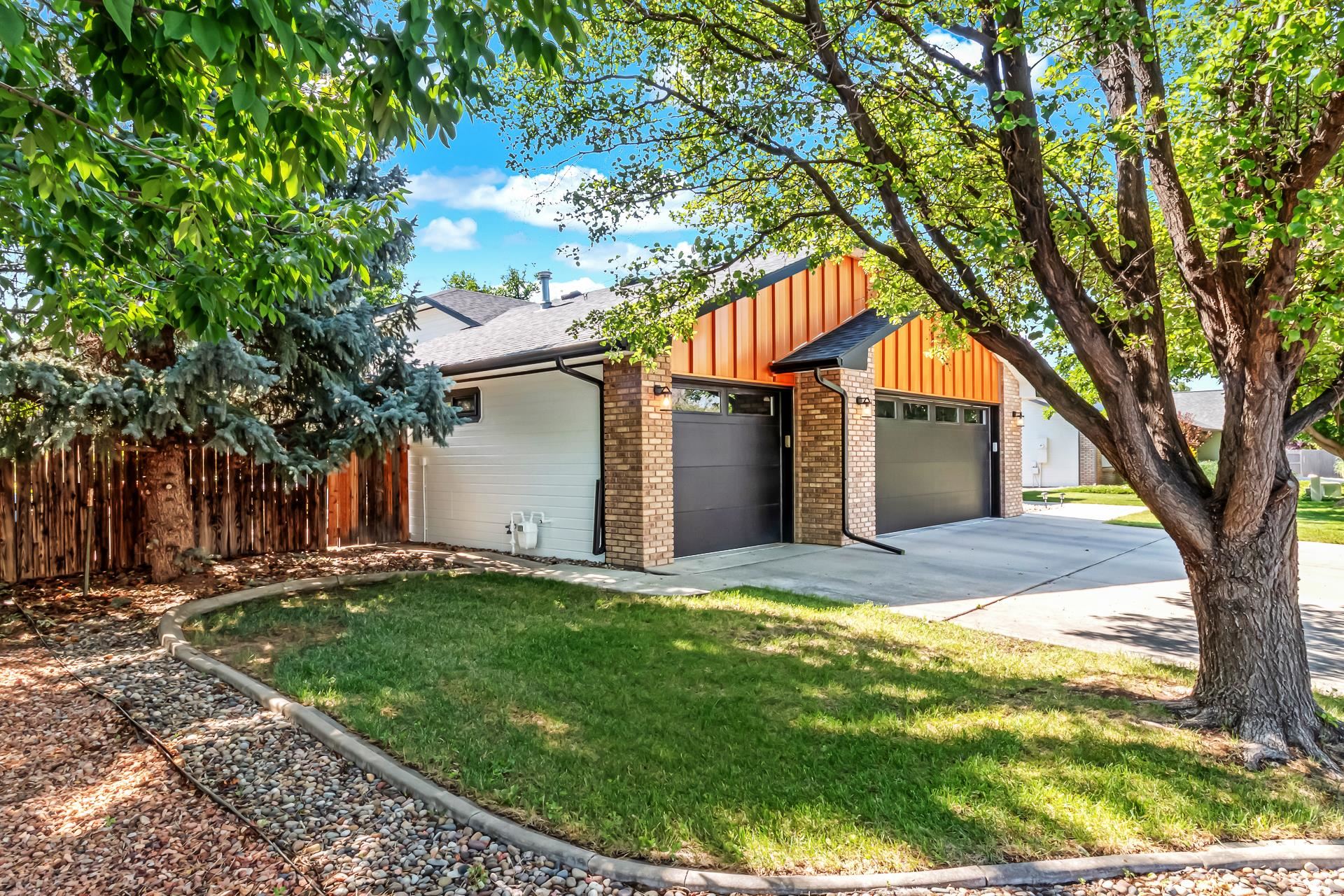 638 Gold Leaf Court Property Photo 4