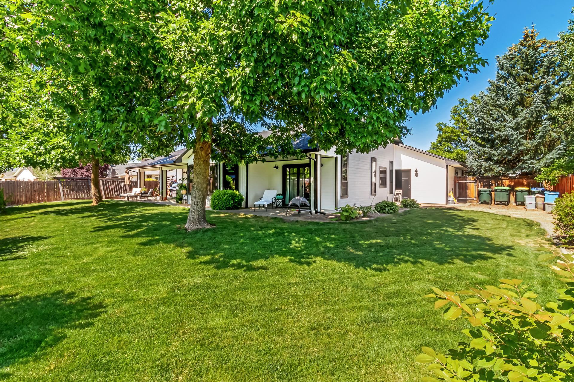 638 Gold Leaf Court Property Photo 14