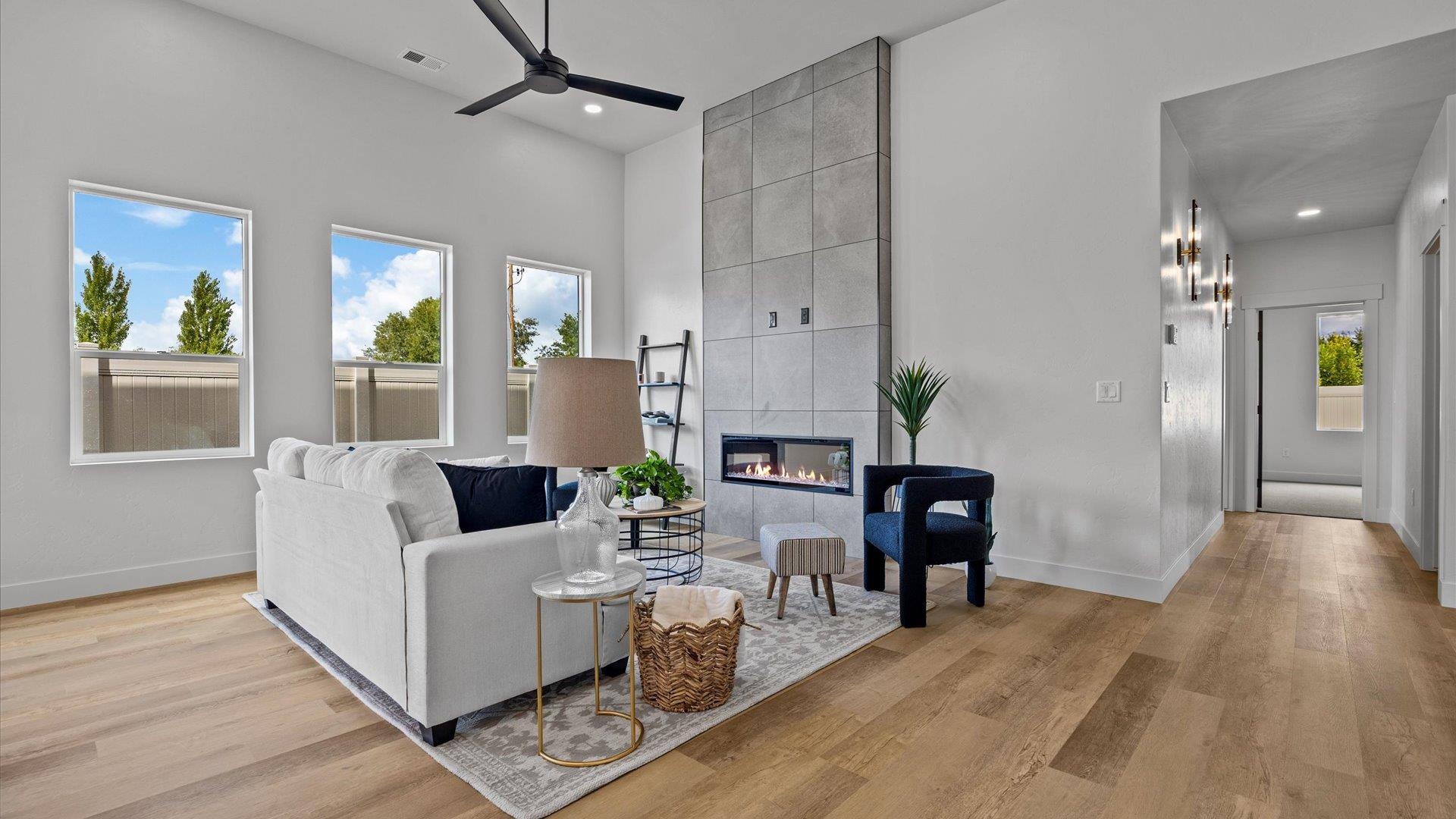 733 Falling Leaf Street Property Photo 8