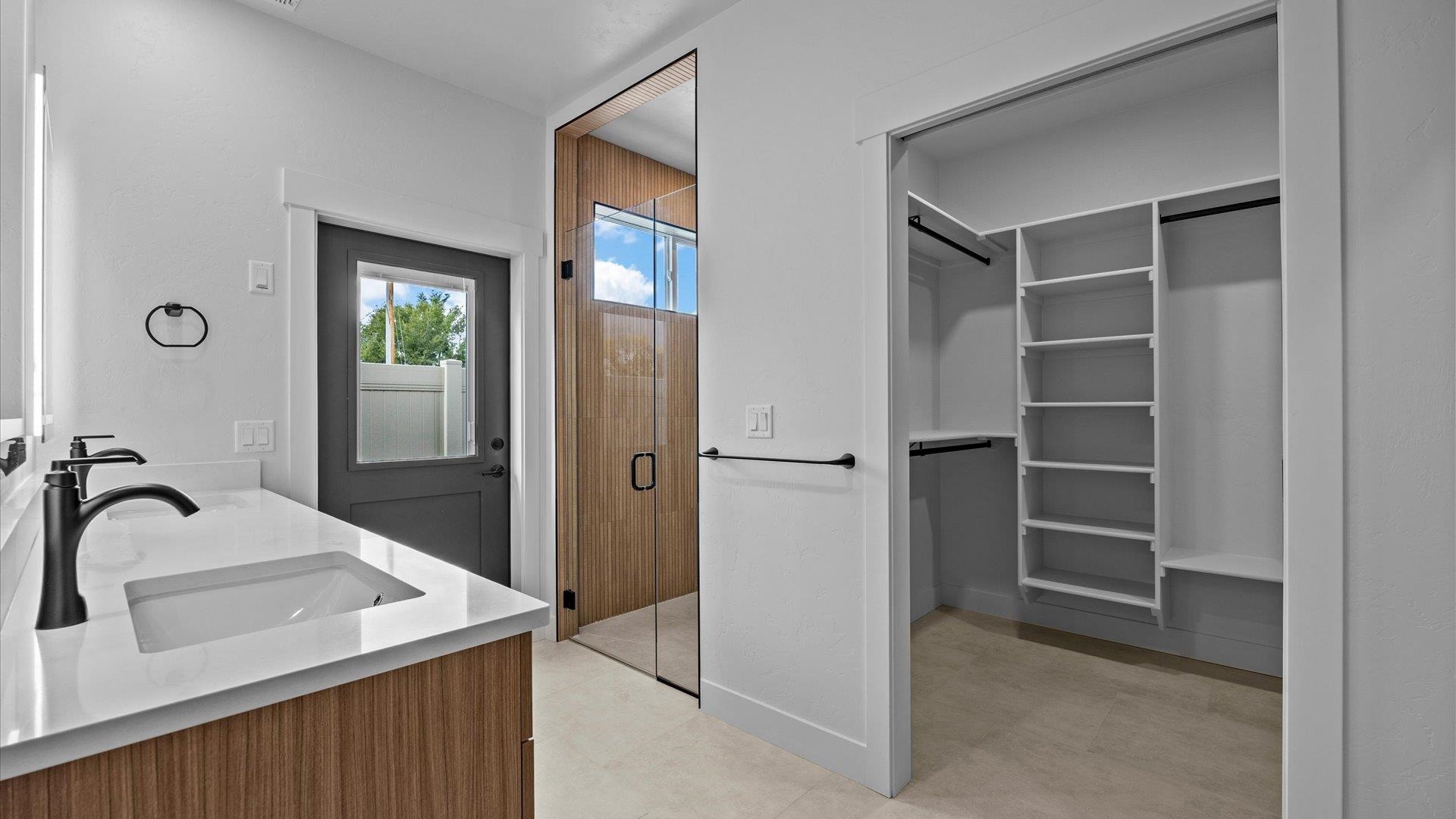 733 Falling Leaf Street Property Photo 24