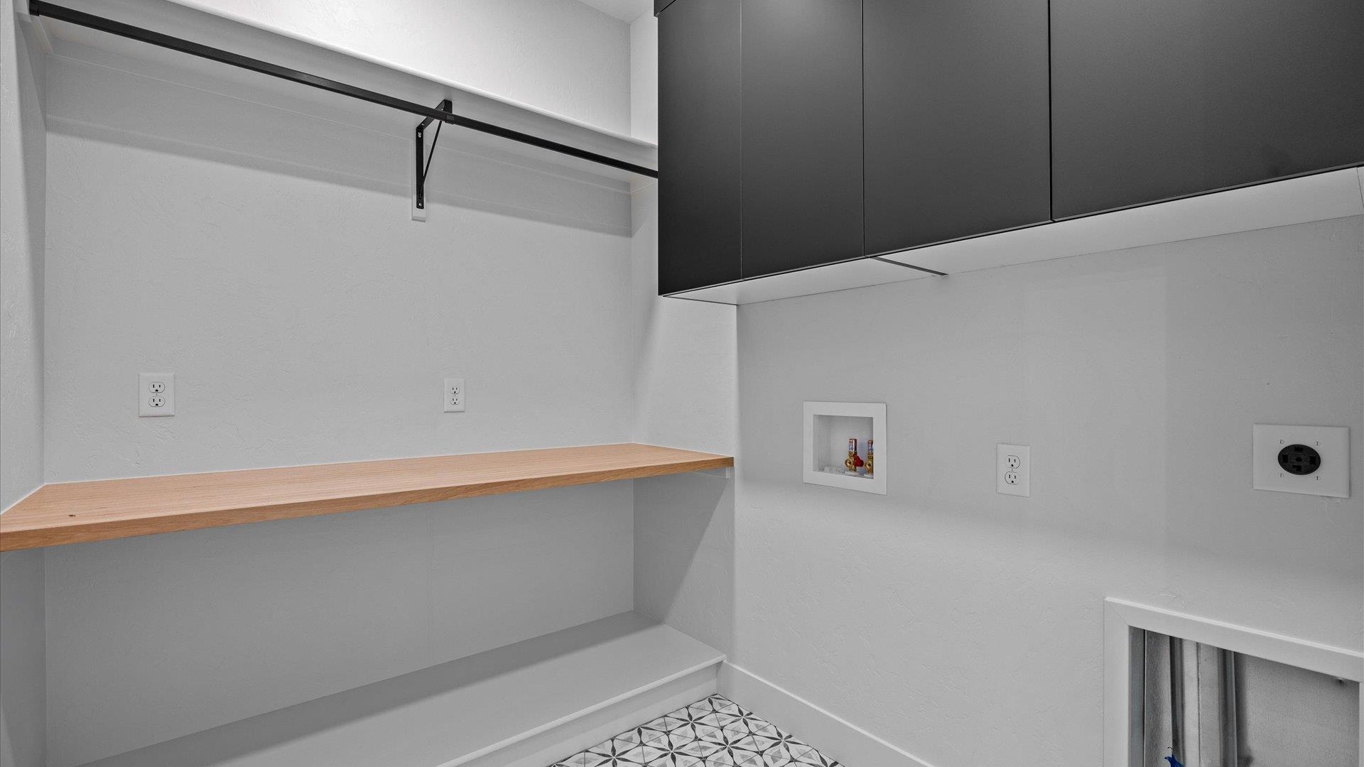 733 Falling Leaf Street Property Photo 34