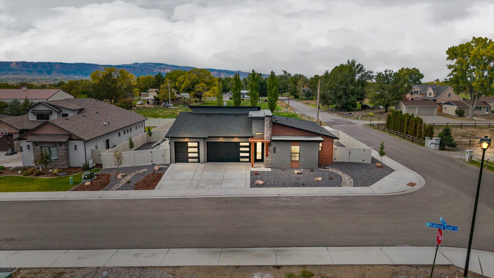 733 Falling Leaf Street Property Photo 40