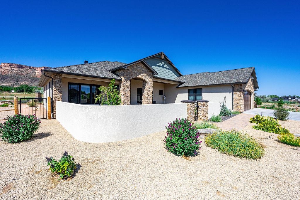655 Eagles Nest Court Property Photo 3