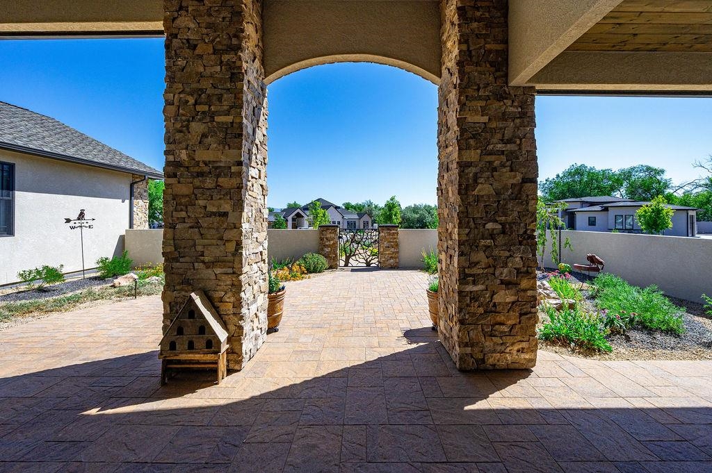 655 Eagles Nest Court Property Photo 4