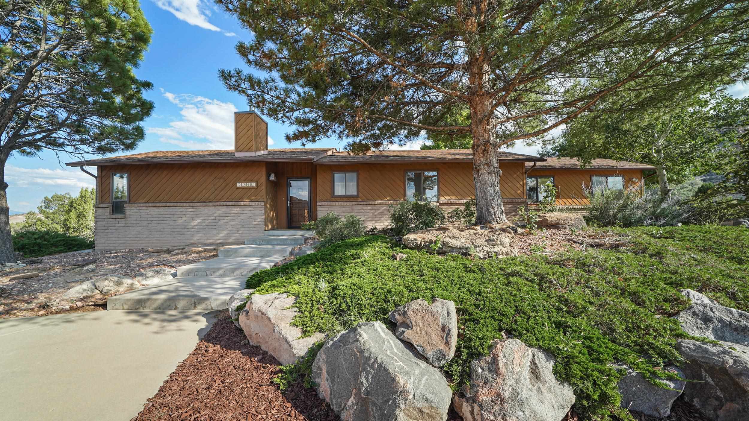 2245 Rimrock Road Property Photo 2