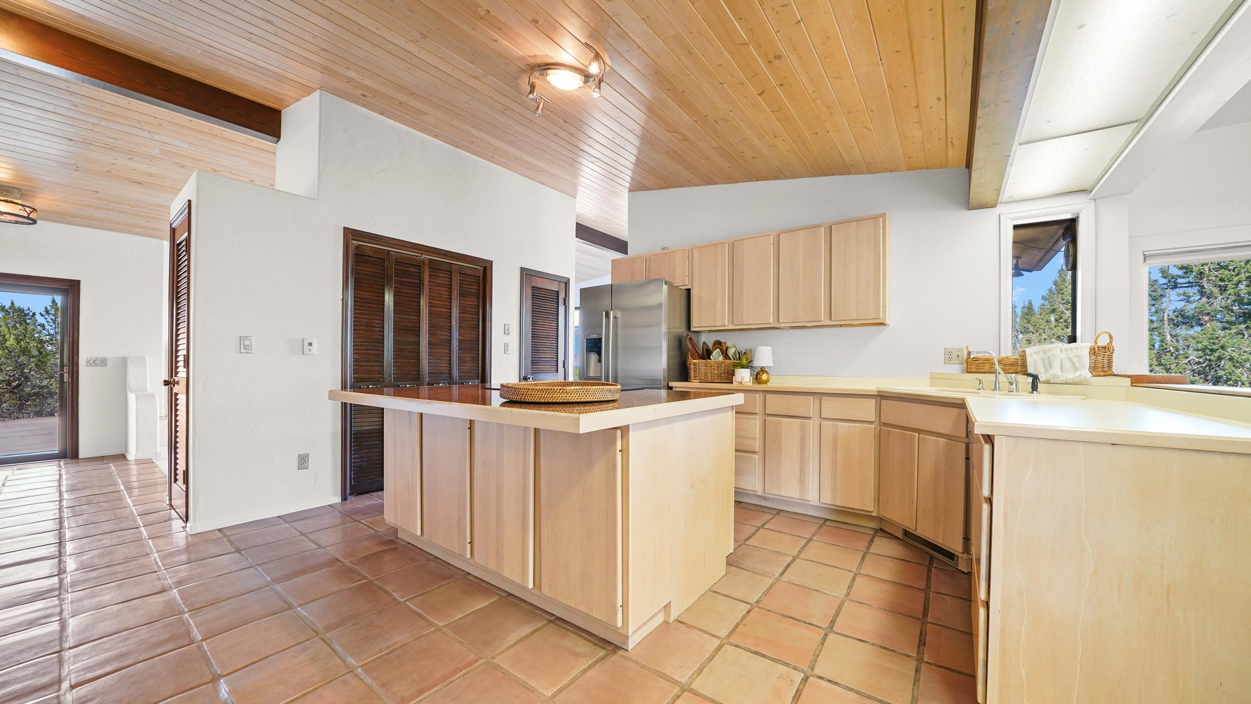 2245 Rimrock Road Property Photo 10