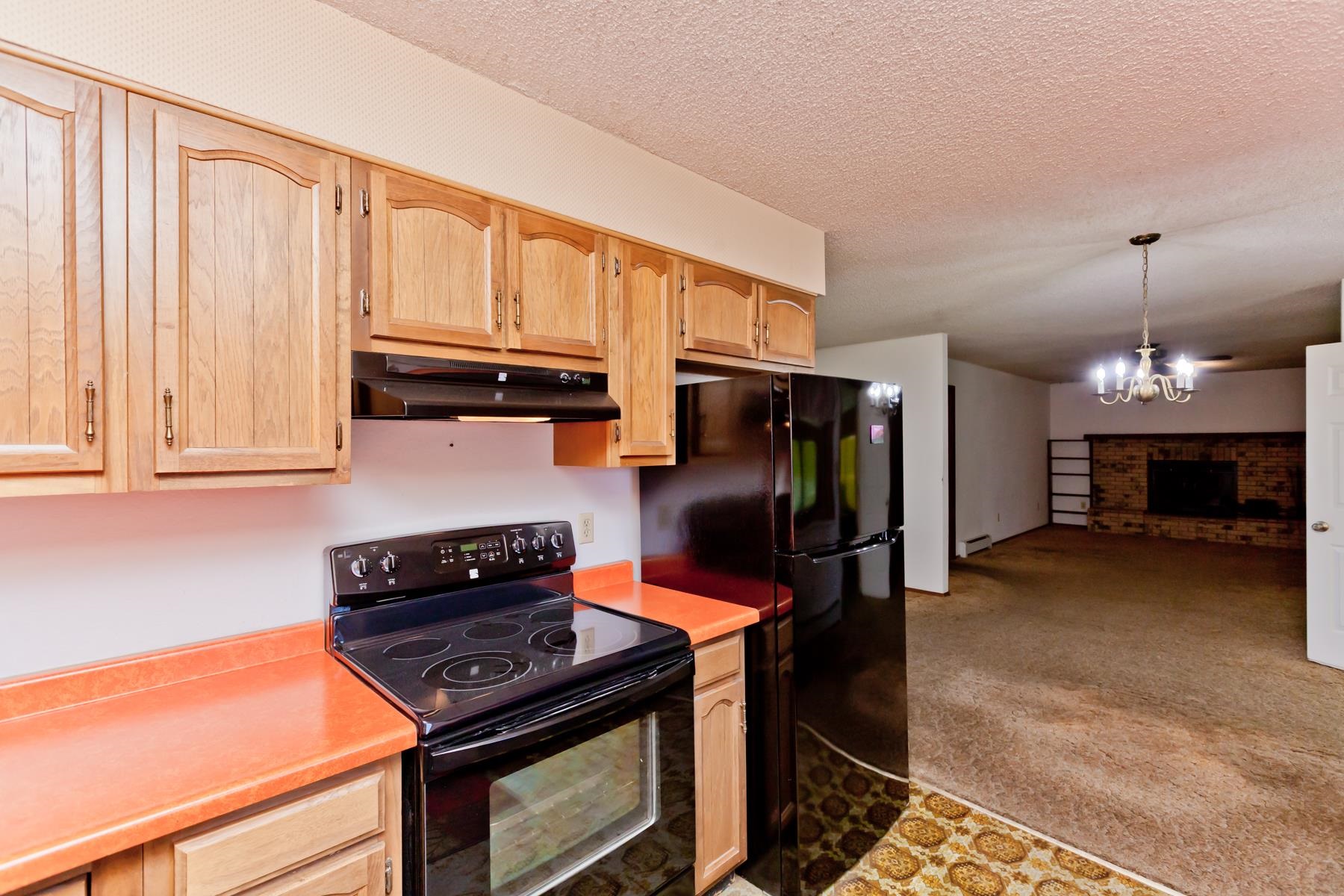 606 1/2 W Indian Creek Drive Property Photo 8