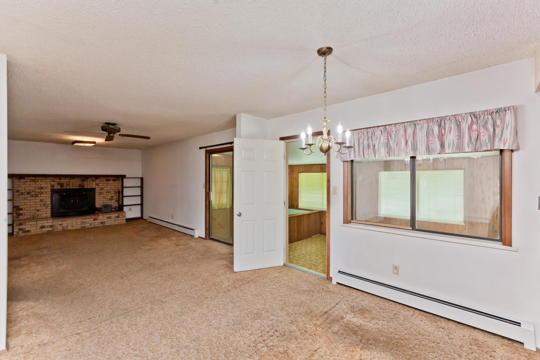 606 1/2 W Indian Creek Drive Property Photo 13