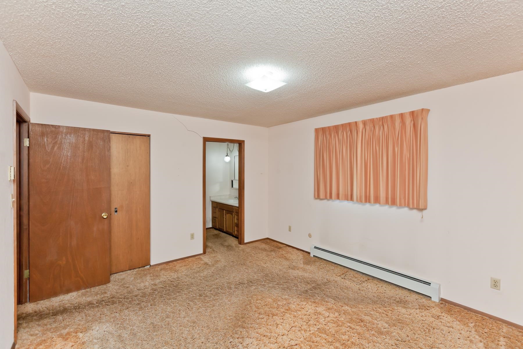 606 1/2 W Indian Creek Drive Property Photo 19