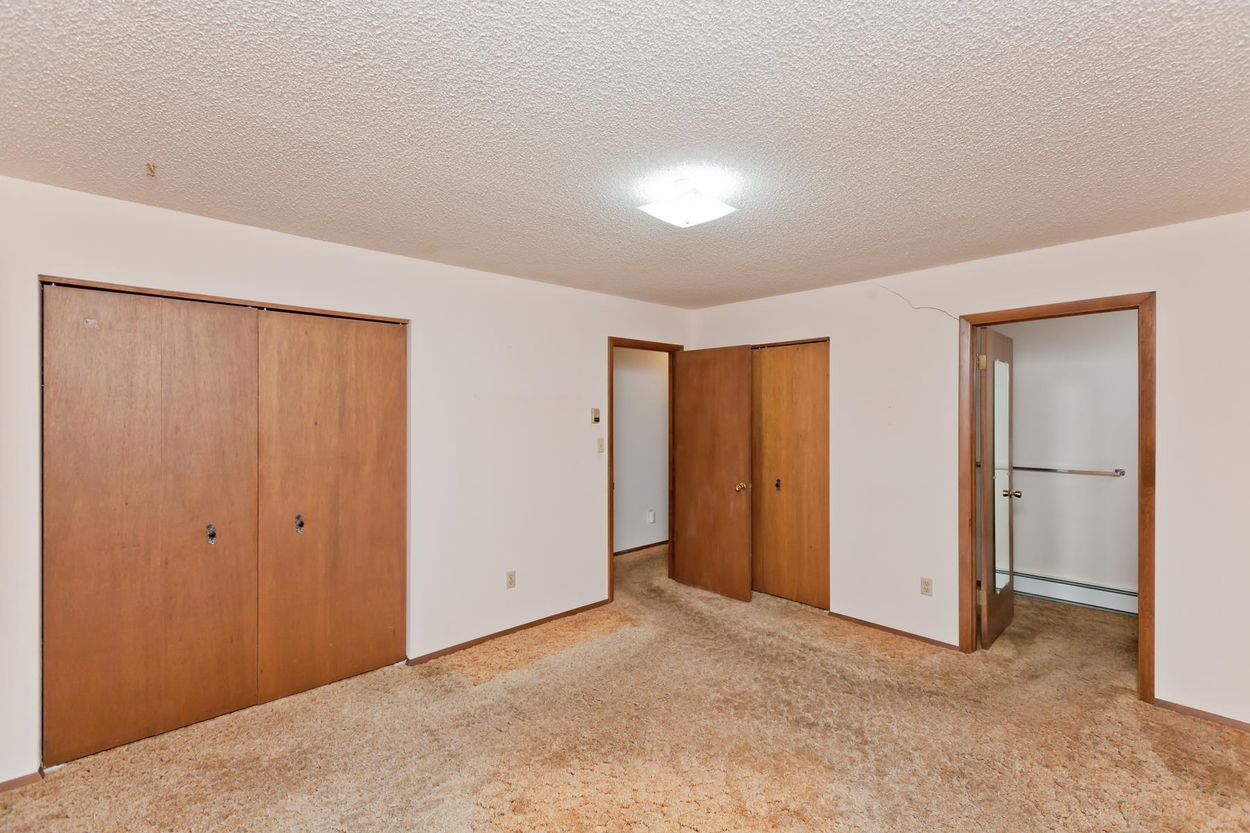 606 1/2 W Indian Creek Drive Property Photo 20