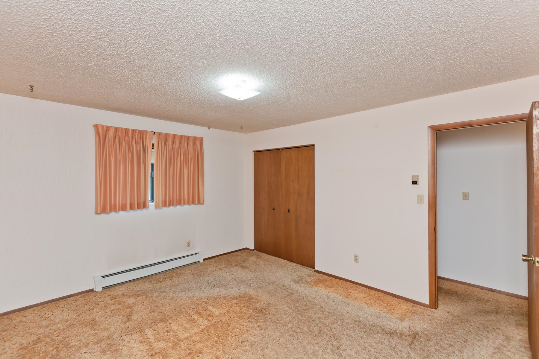 606 1/2 W Indian Creek Drive Property Photo 21