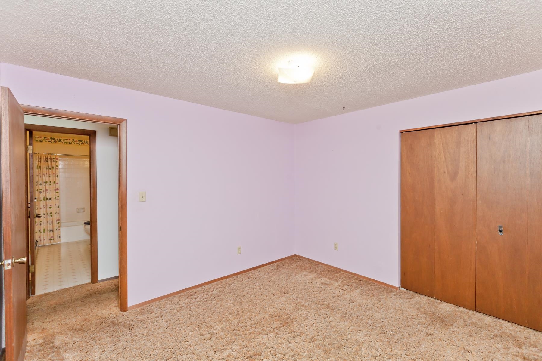 606 1/2 W Indian Creek Drive Property Photo 27