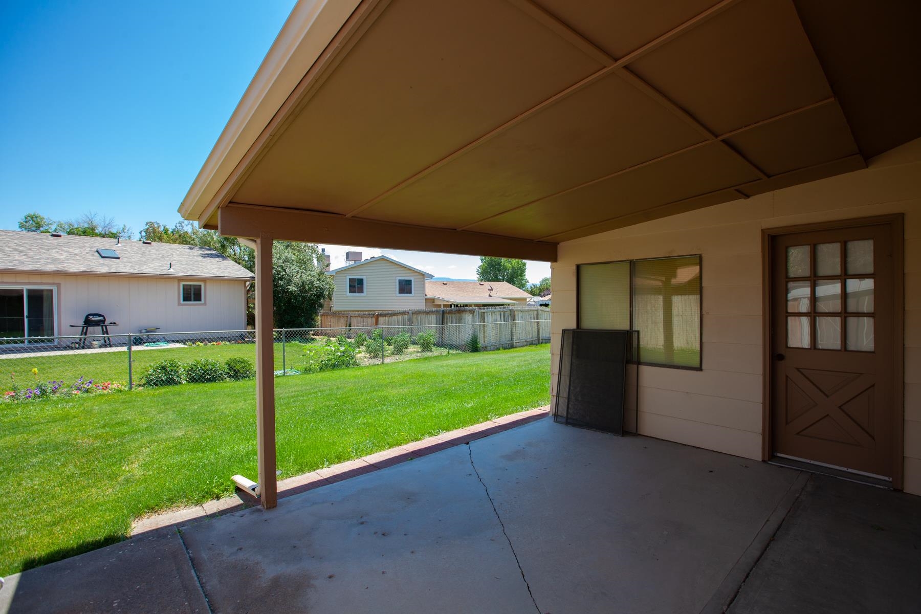 606 1/2 W Indian Creek Drive Property Photo 31