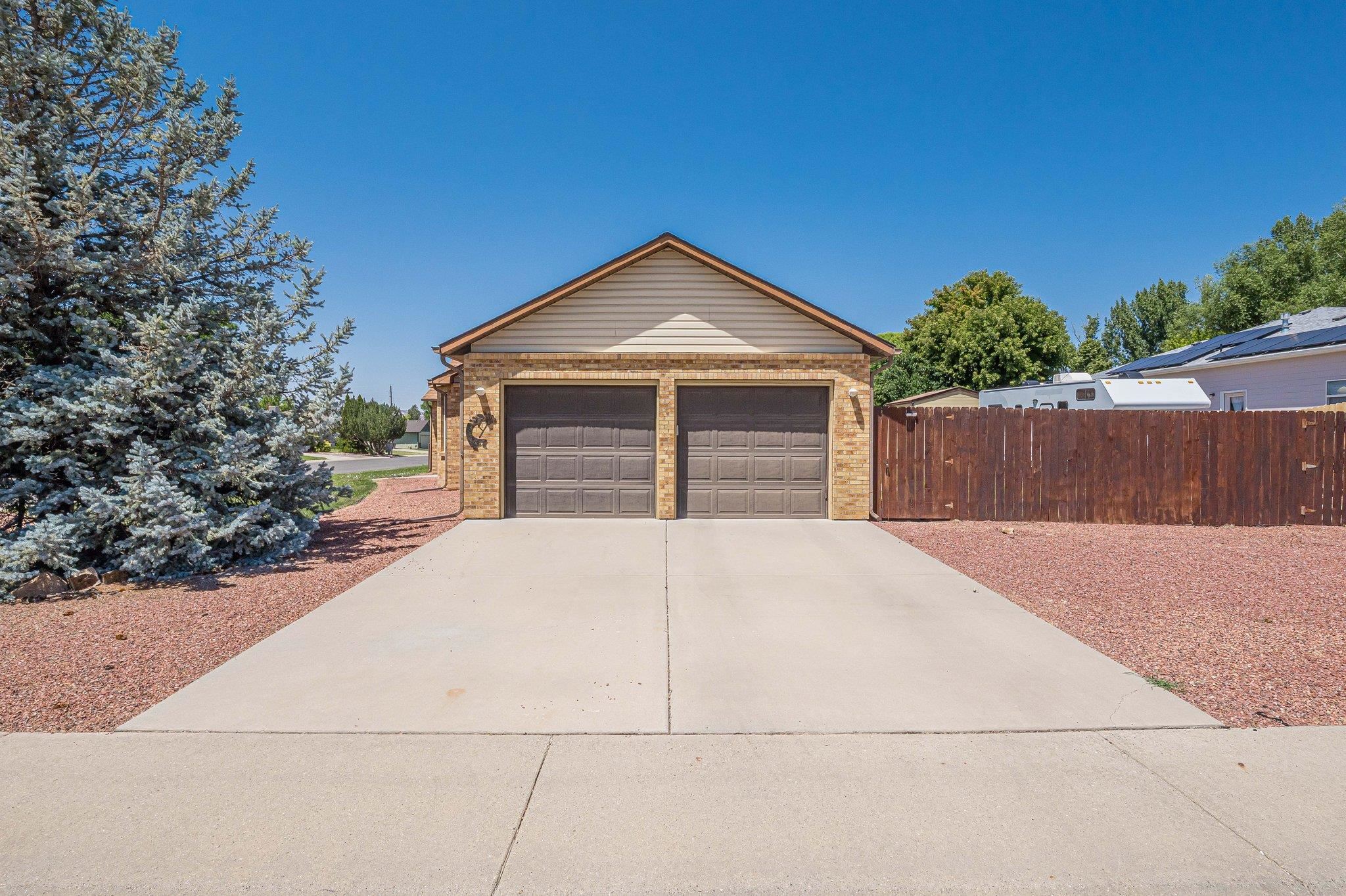145 Applewood Drive Property Photo 3