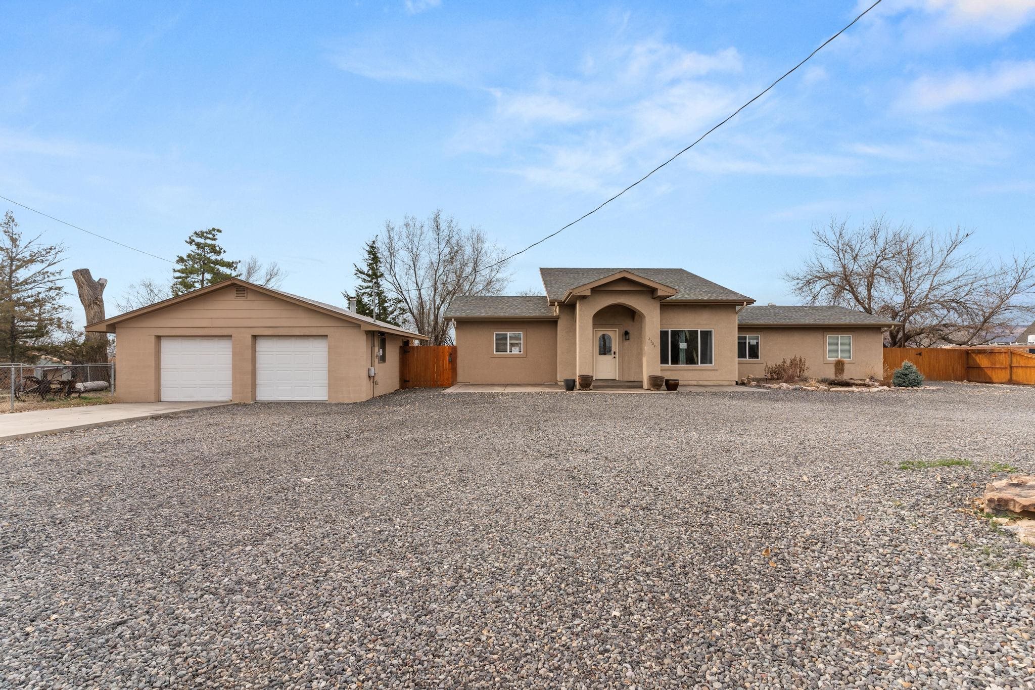 2507 G 3/8 Road Property Photo 1