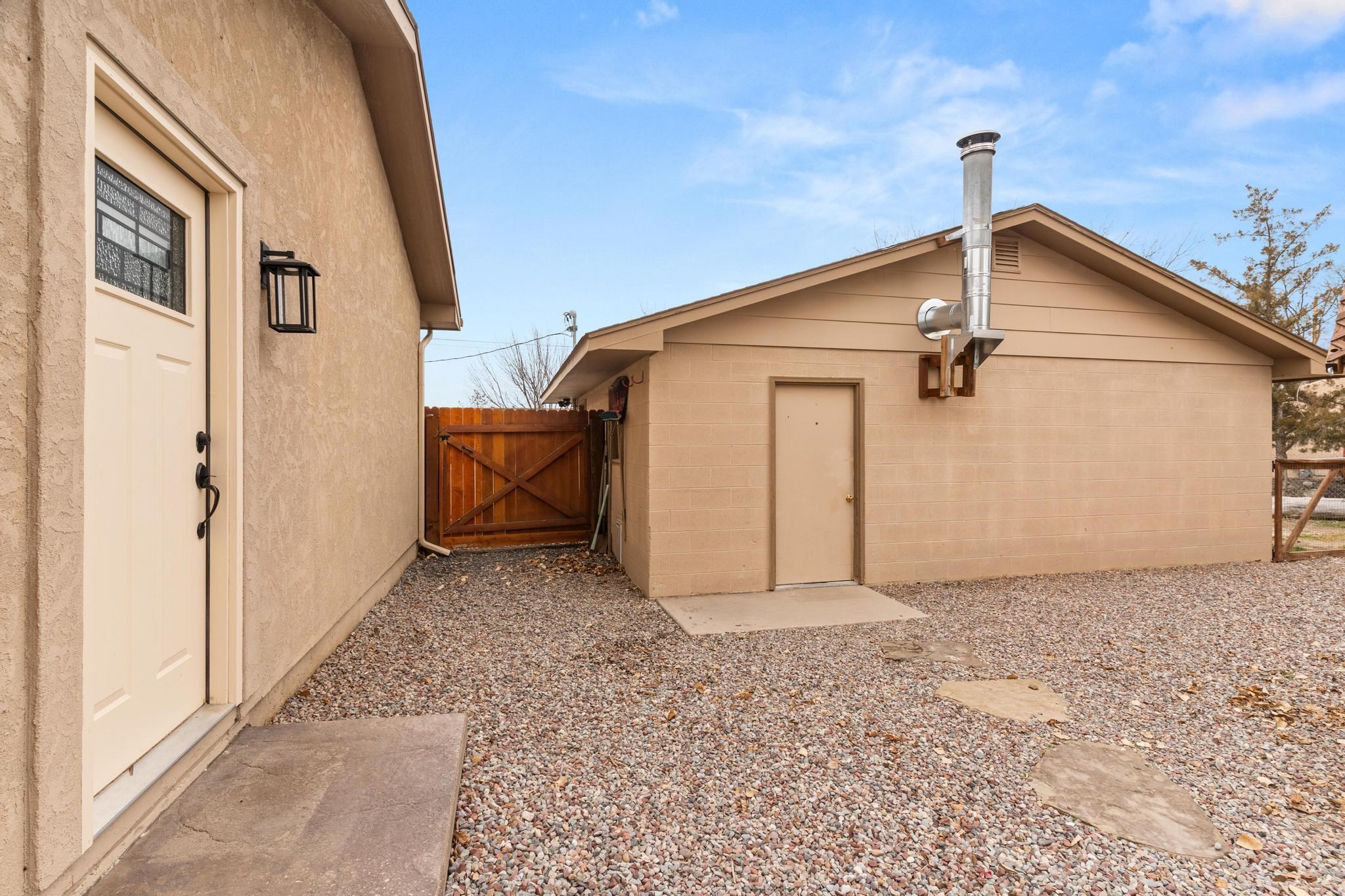 2507 G 3/8 Road Property Photo 32