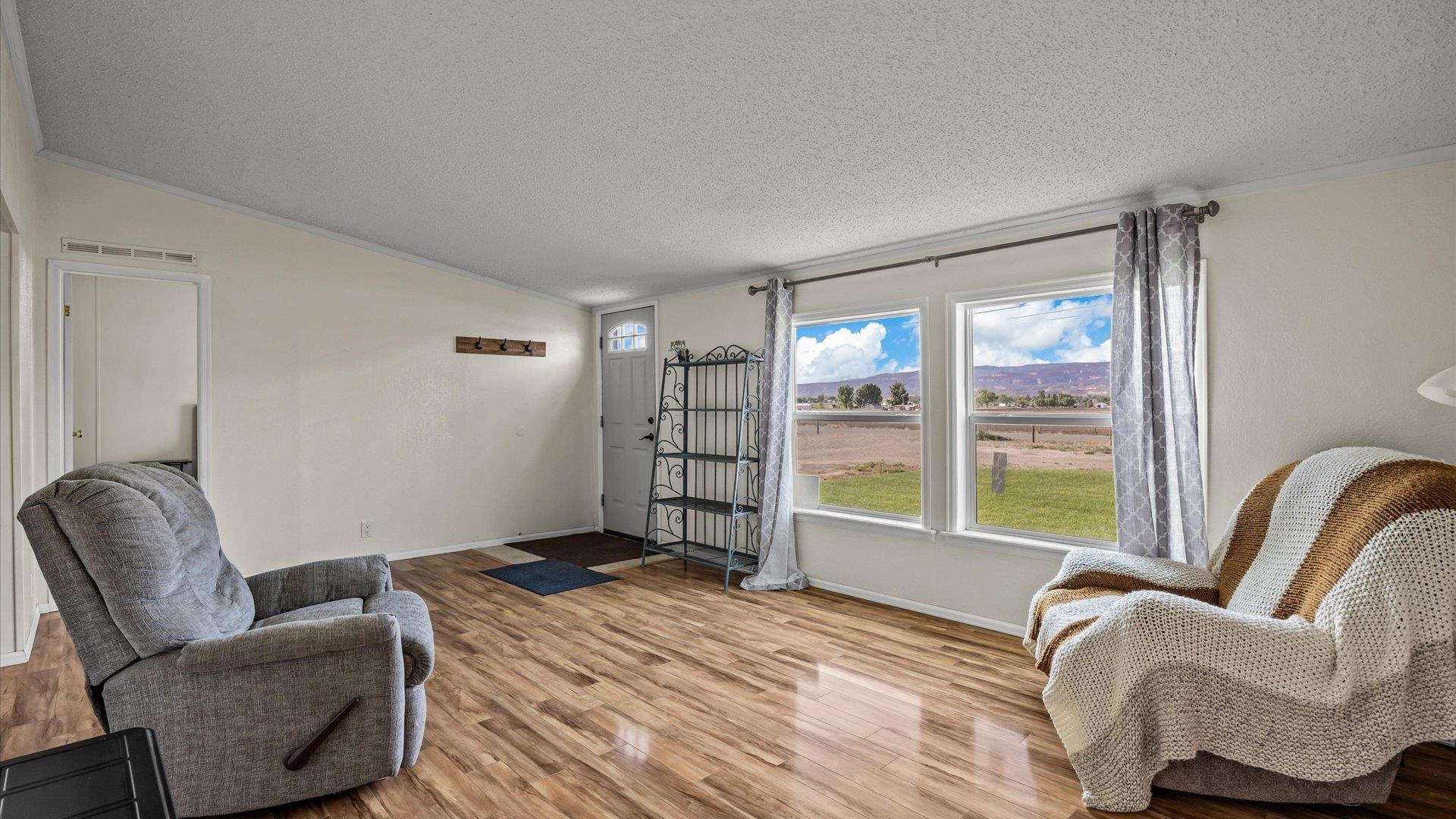 1260 N Road Property Photo 8