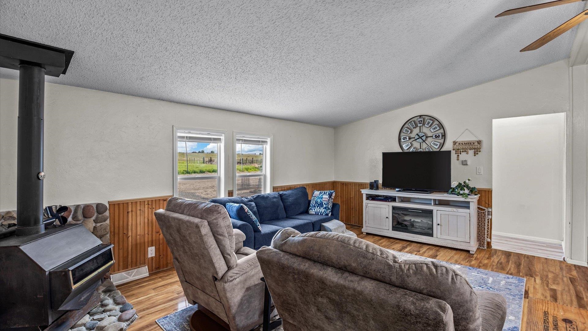 1260 N Road Property Photo 9