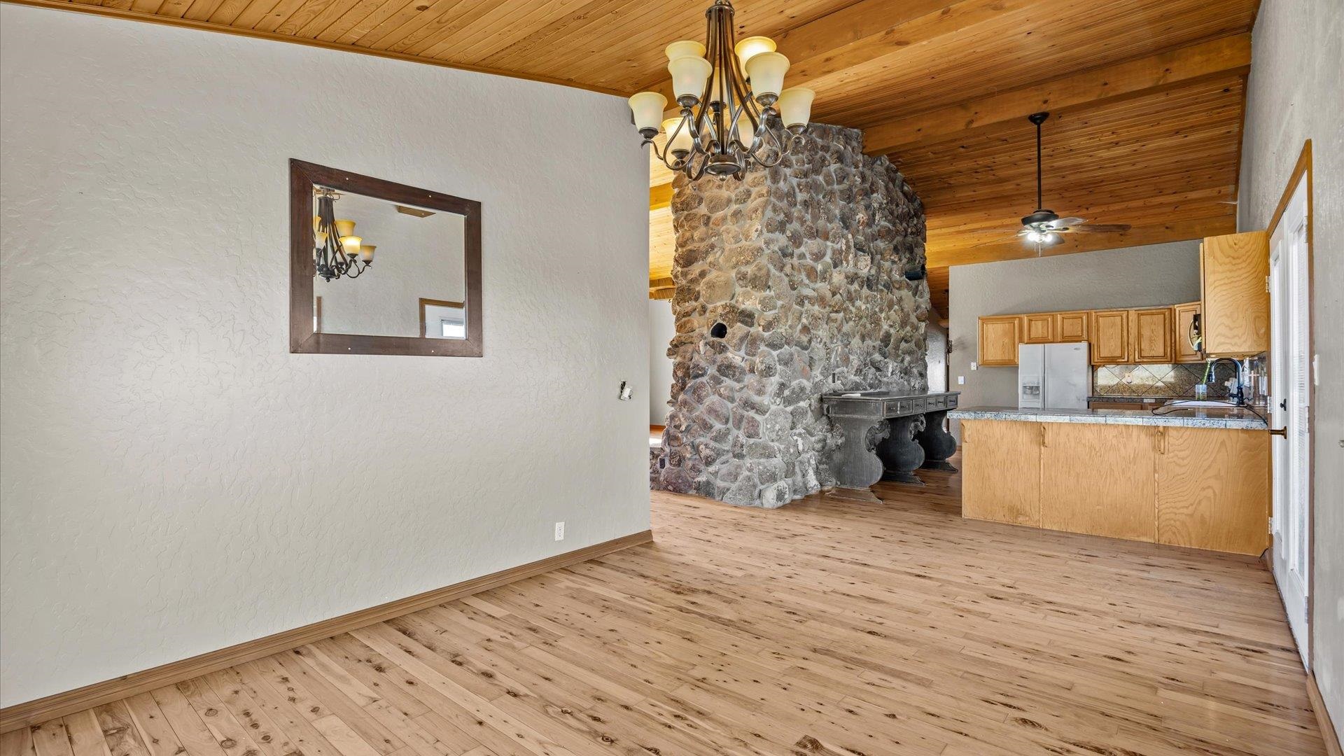 2410 Purdy Mesa Road Property Photo 16