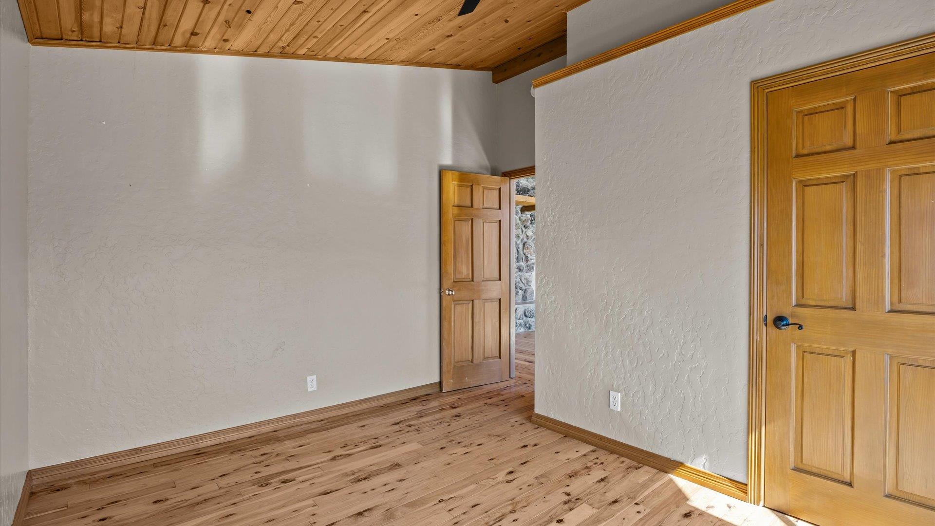 2410 Purdy Mesa Road Property Photo 18