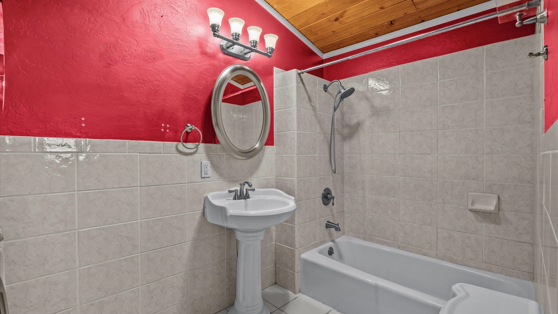 2410 Purdy Mesa Road Property Photo 27