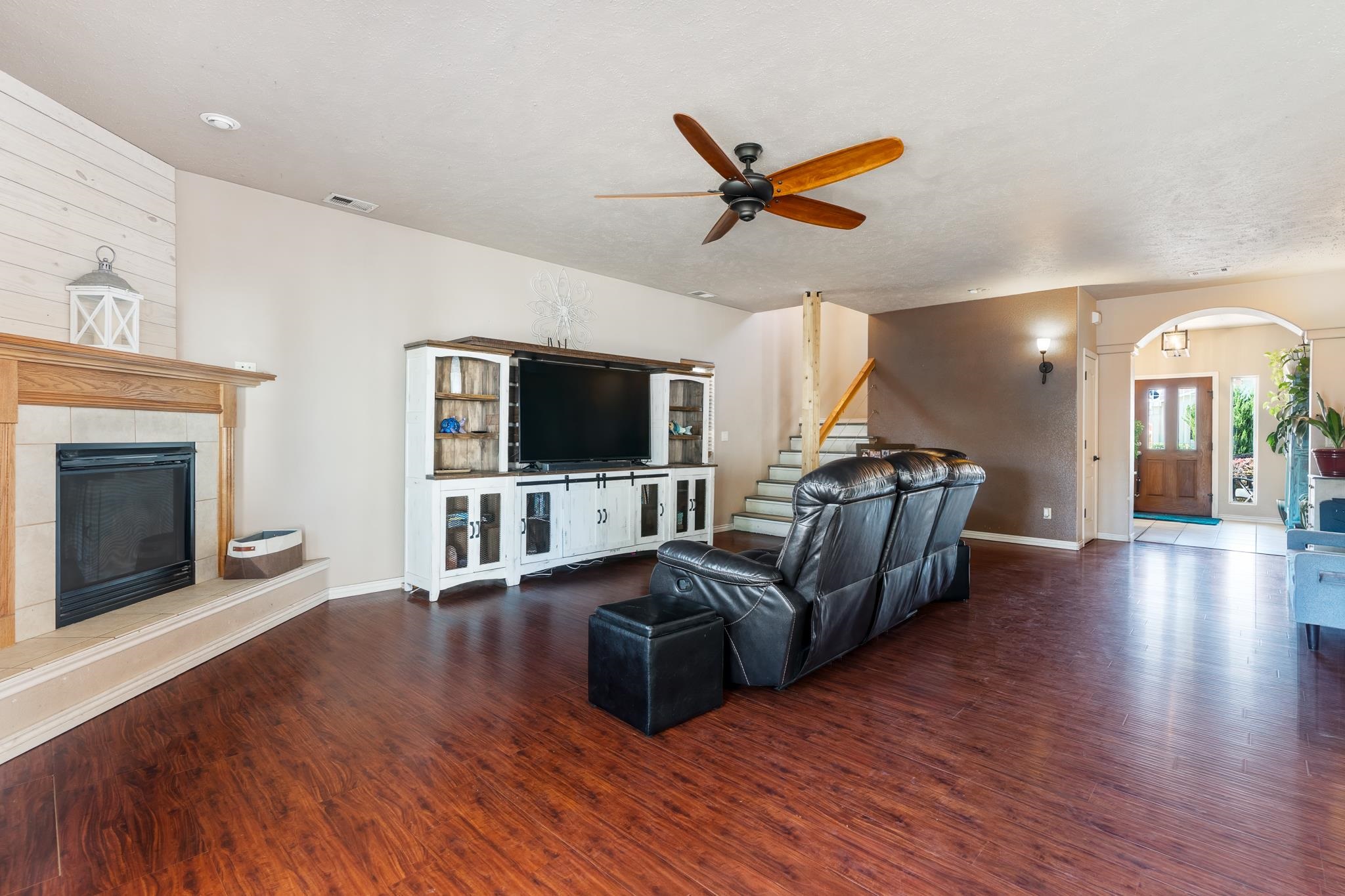 3084 Aberdeen Lane Property Photo 4