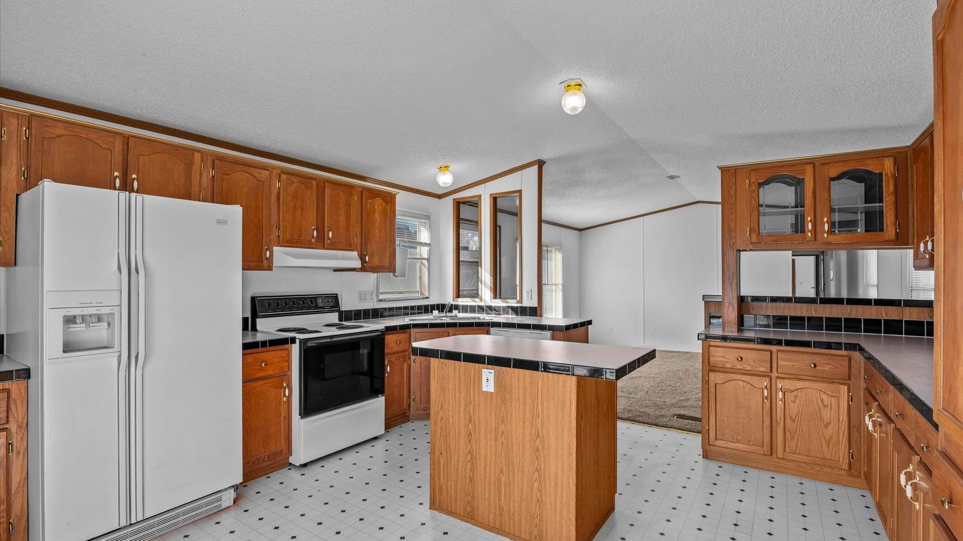 2815 N Niagara Circle Property Photo 6