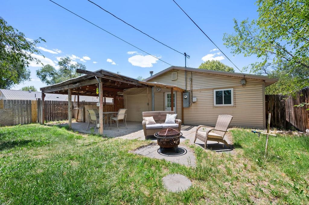 270 1/2 Allyce Avenue Property Photo 14