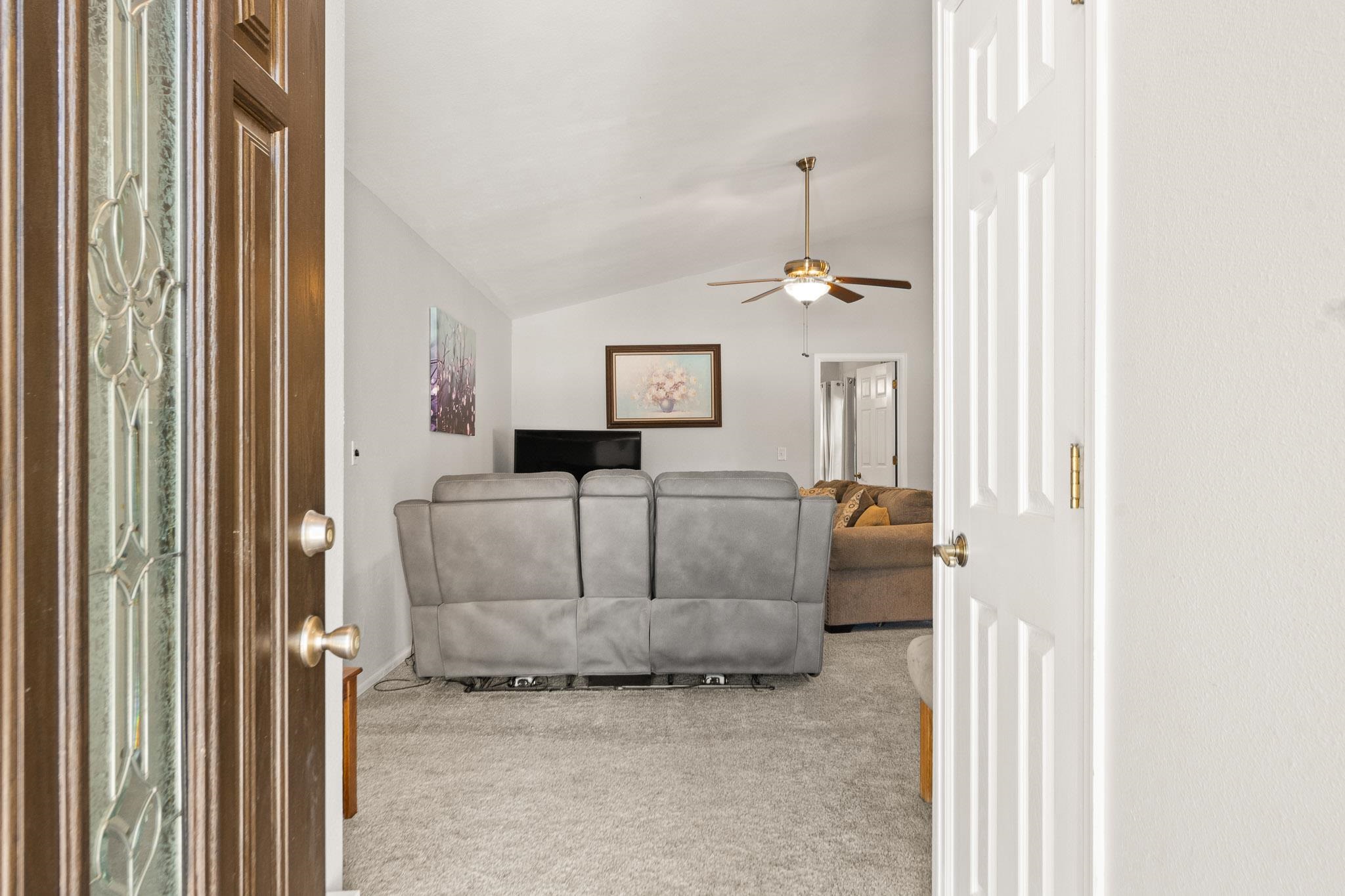 2975 Emerald Circle Property Photo 4