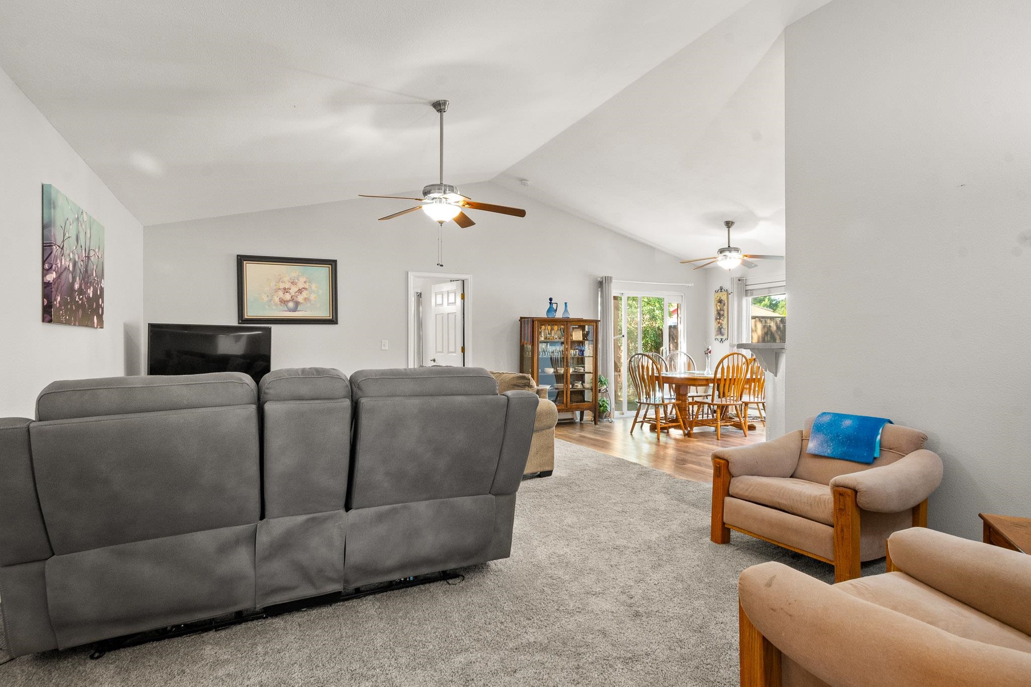 2975 Emerald Circle Property Photo 5